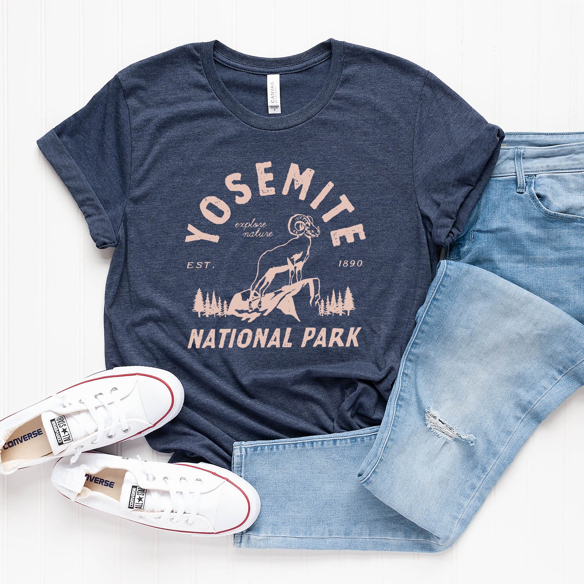 Vintage Yosemite National Park | Short Sleeve Graphic Tee