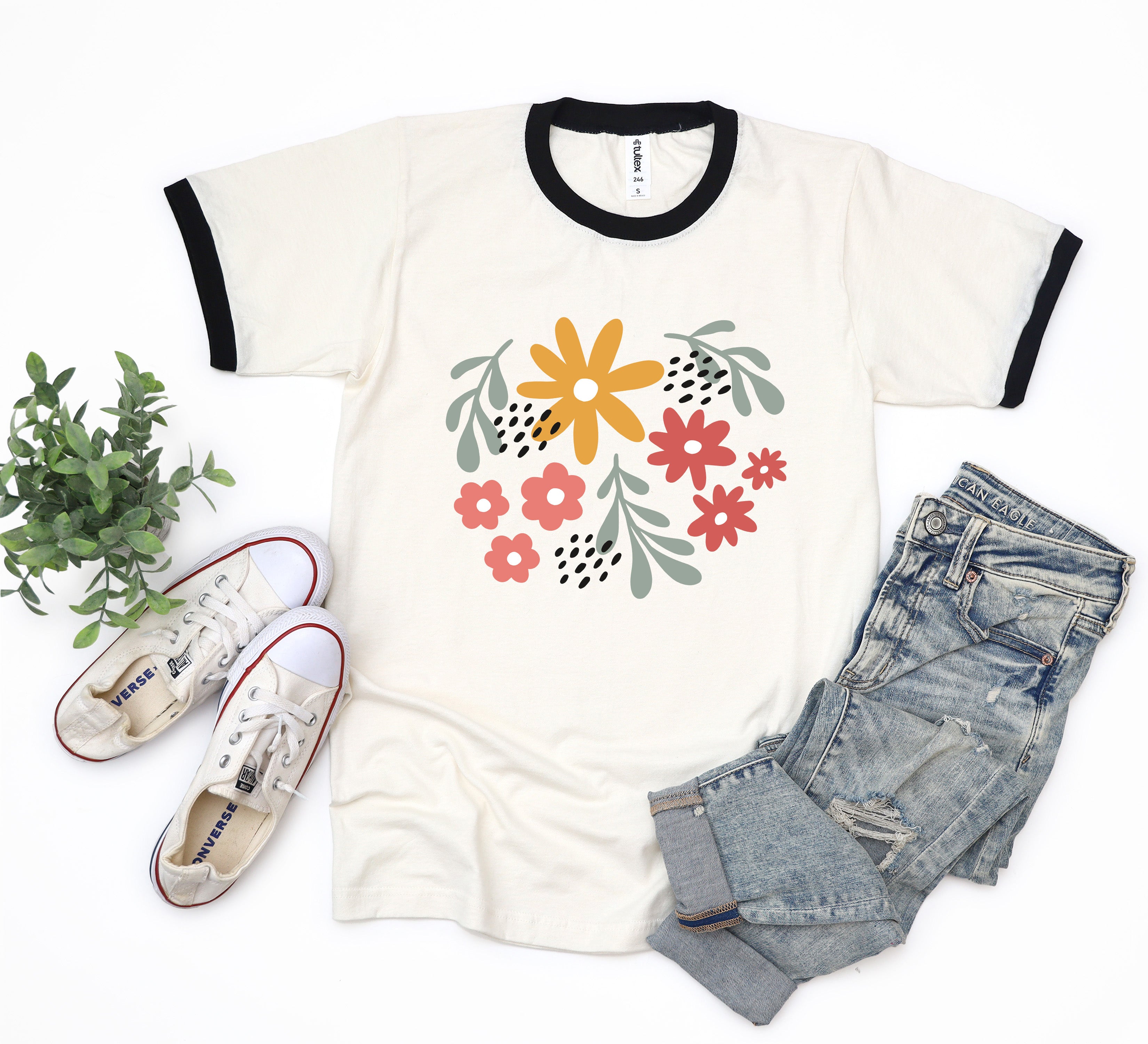 Daisies And Ruscus | Ringer Tee