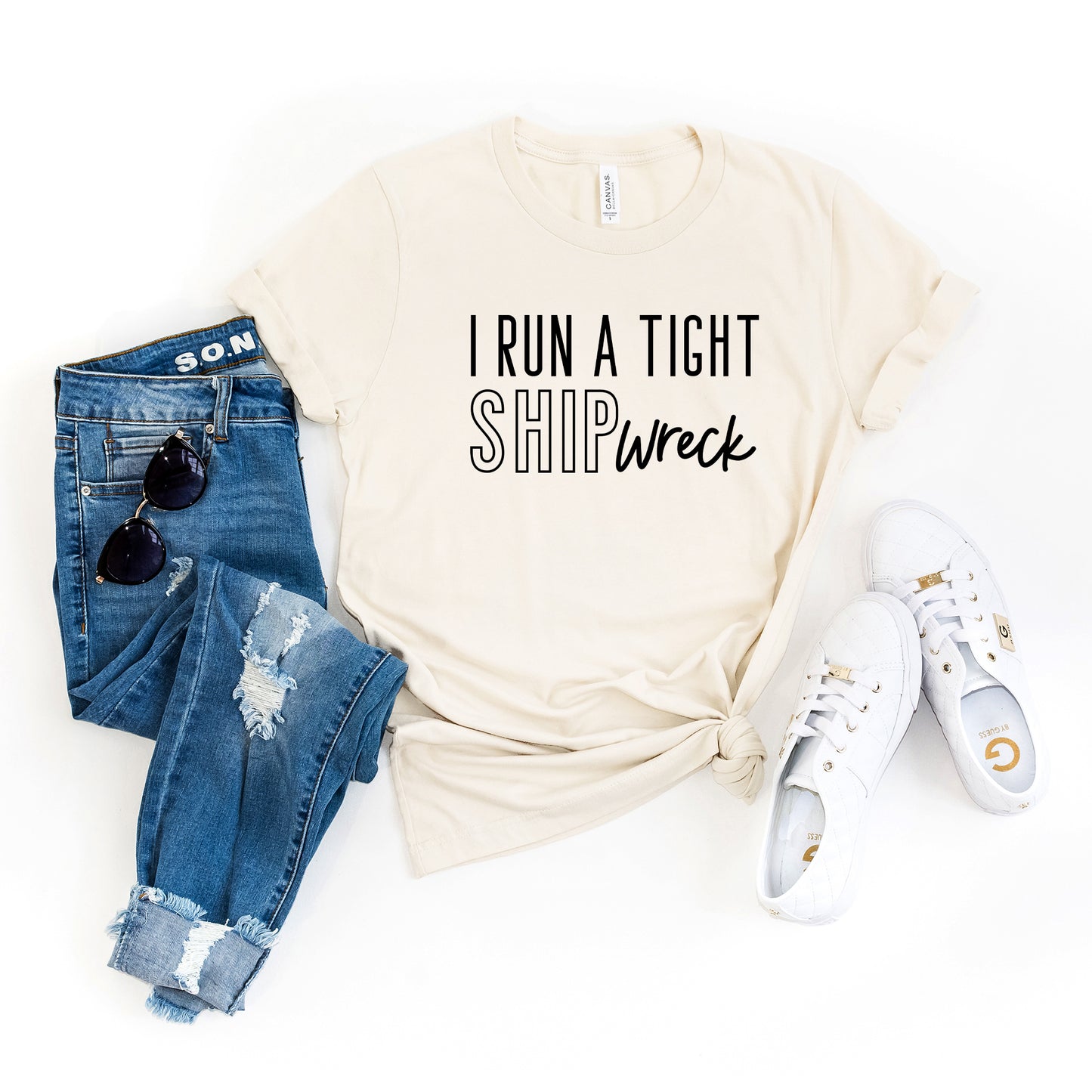 I Run A Tight Shipwreck | Short Sleeve Graphic Tee