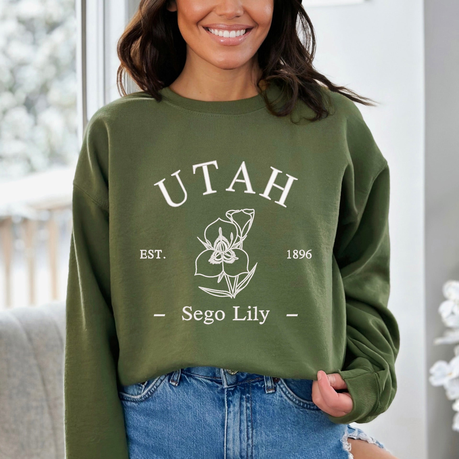 Embroidered Utah Sego Flower | Sweatshirt