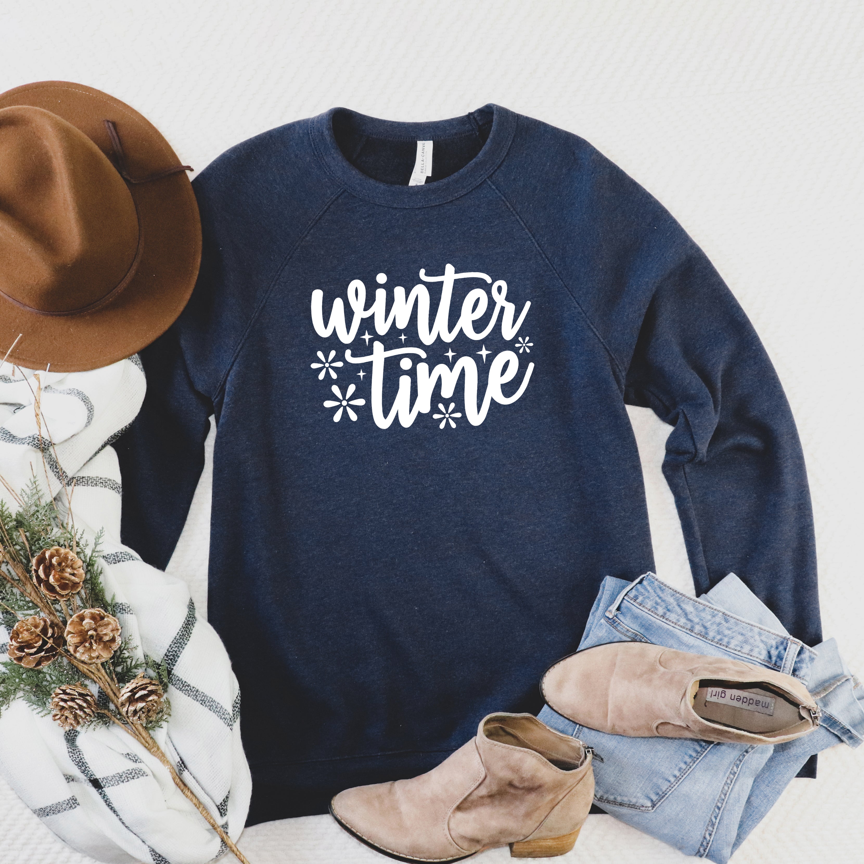 Winter Time Snowflakes |Sweatshirt