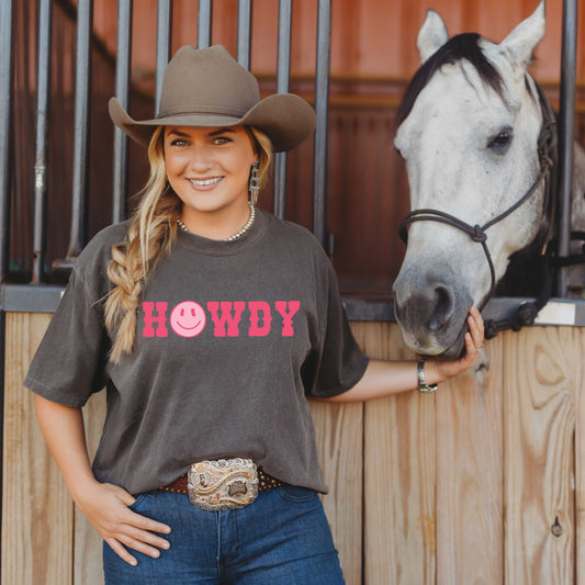 Howdy Smiley Face | Garment Dyed Tee