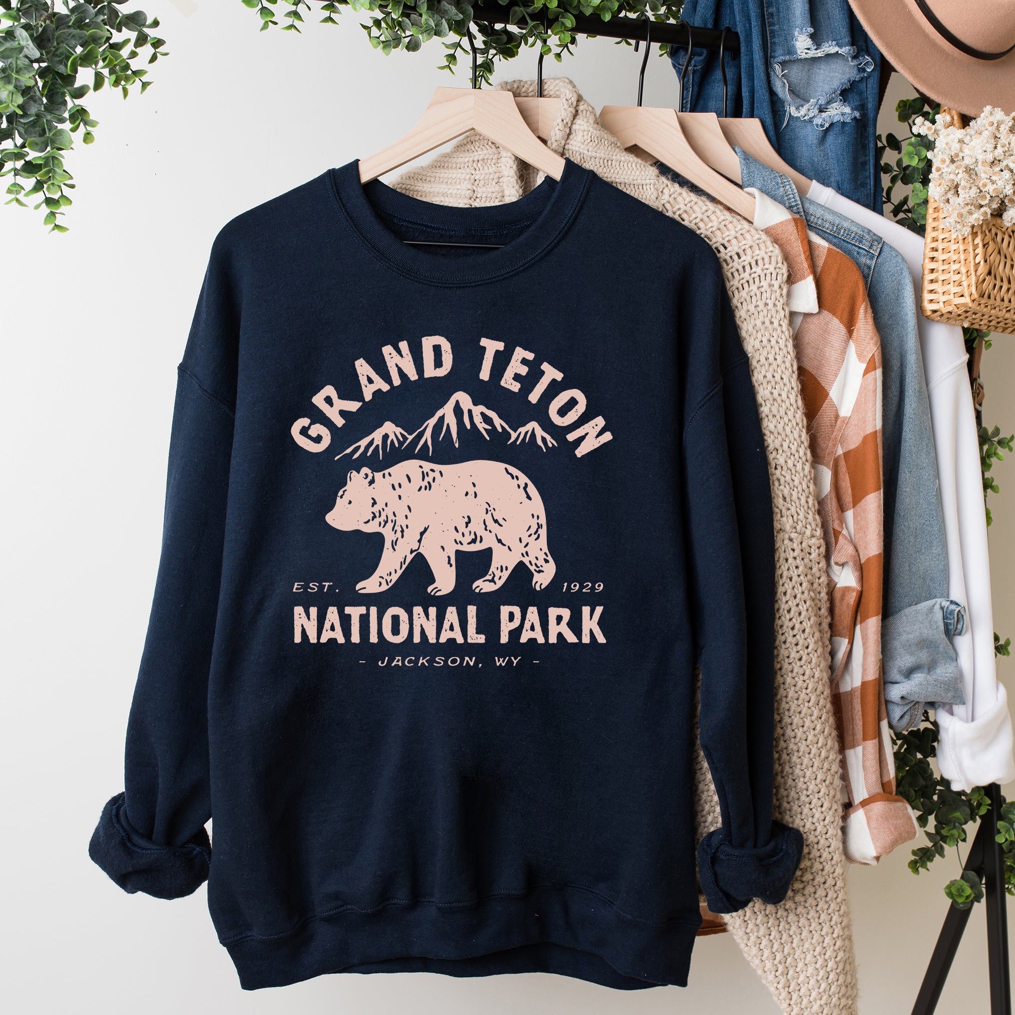 Vintage Grand Teton National Park | Sweatshirt