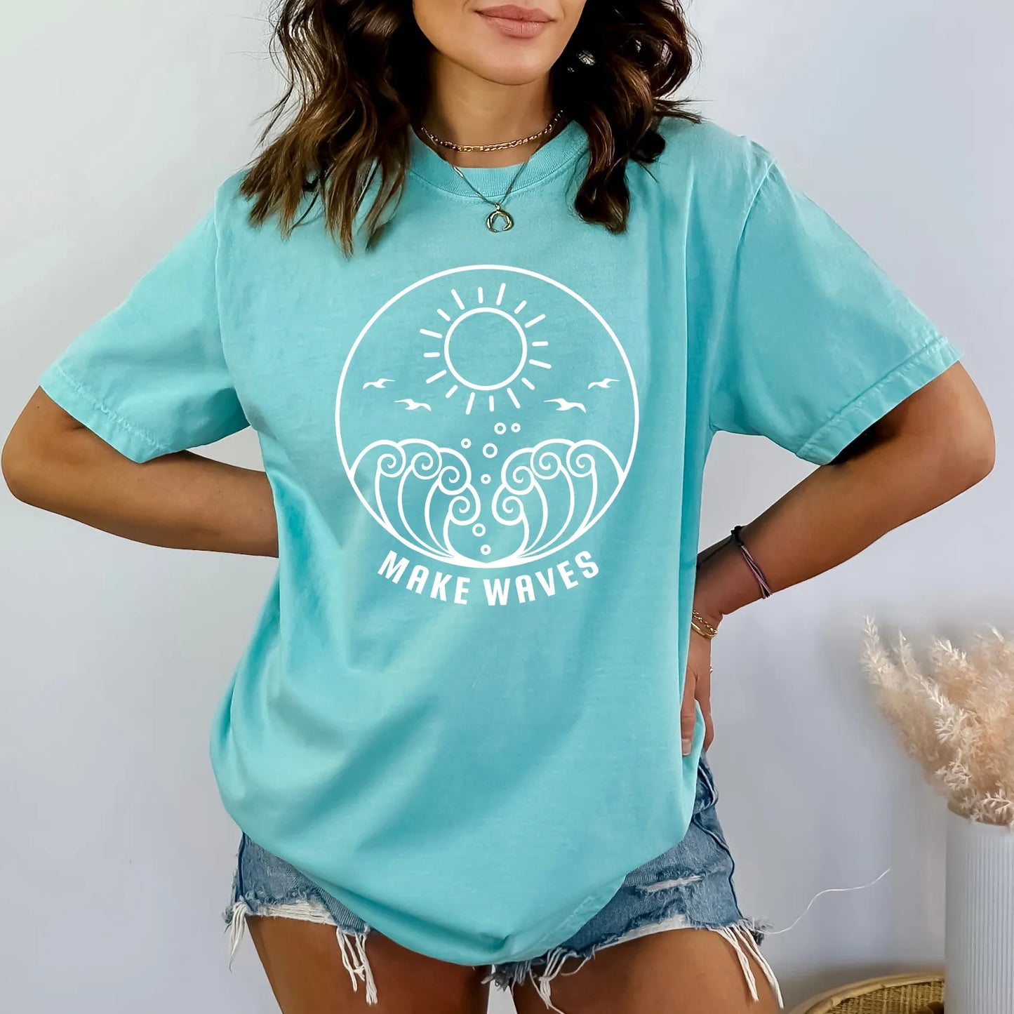 Make Waves Circle | Garment Dyed Short Sleeve Tee