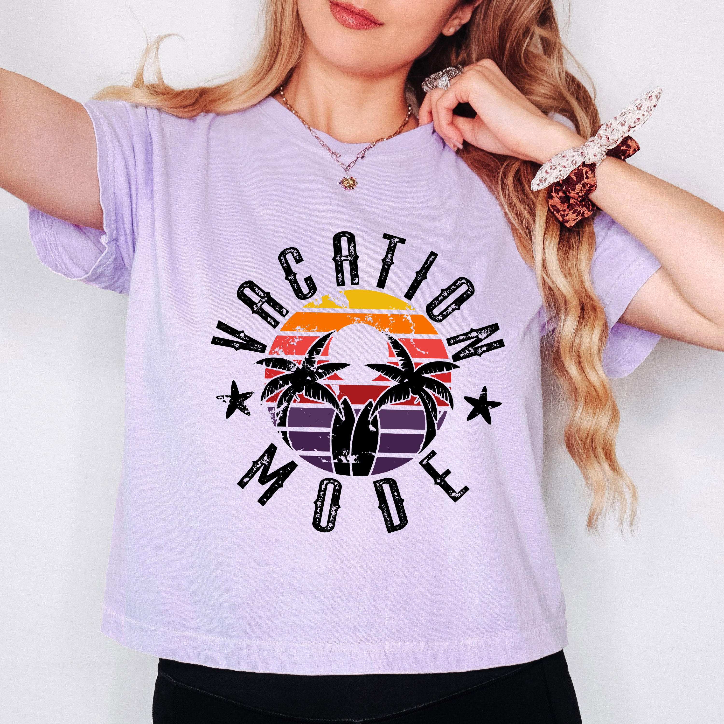 Vacation Mode Circle | Relaxed Fit Cropped Tee