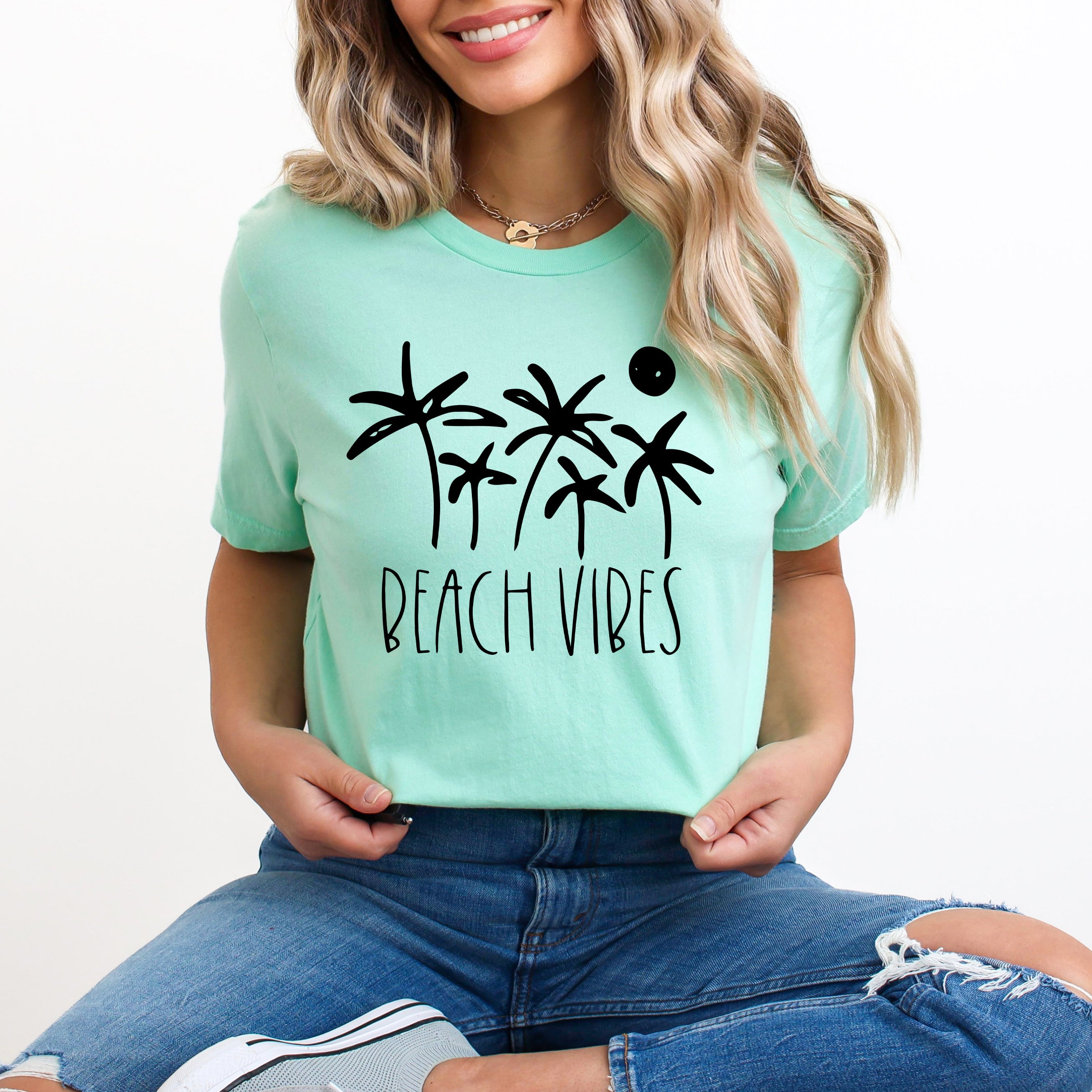 Beach Vibes Trees | Short Sleeve Graphic Tee