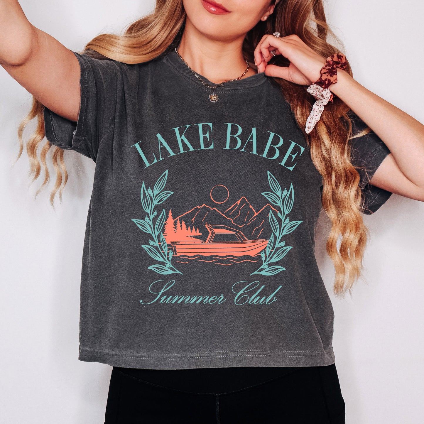 Lake Babe Boat | Relaxed Fit Cropped Tee