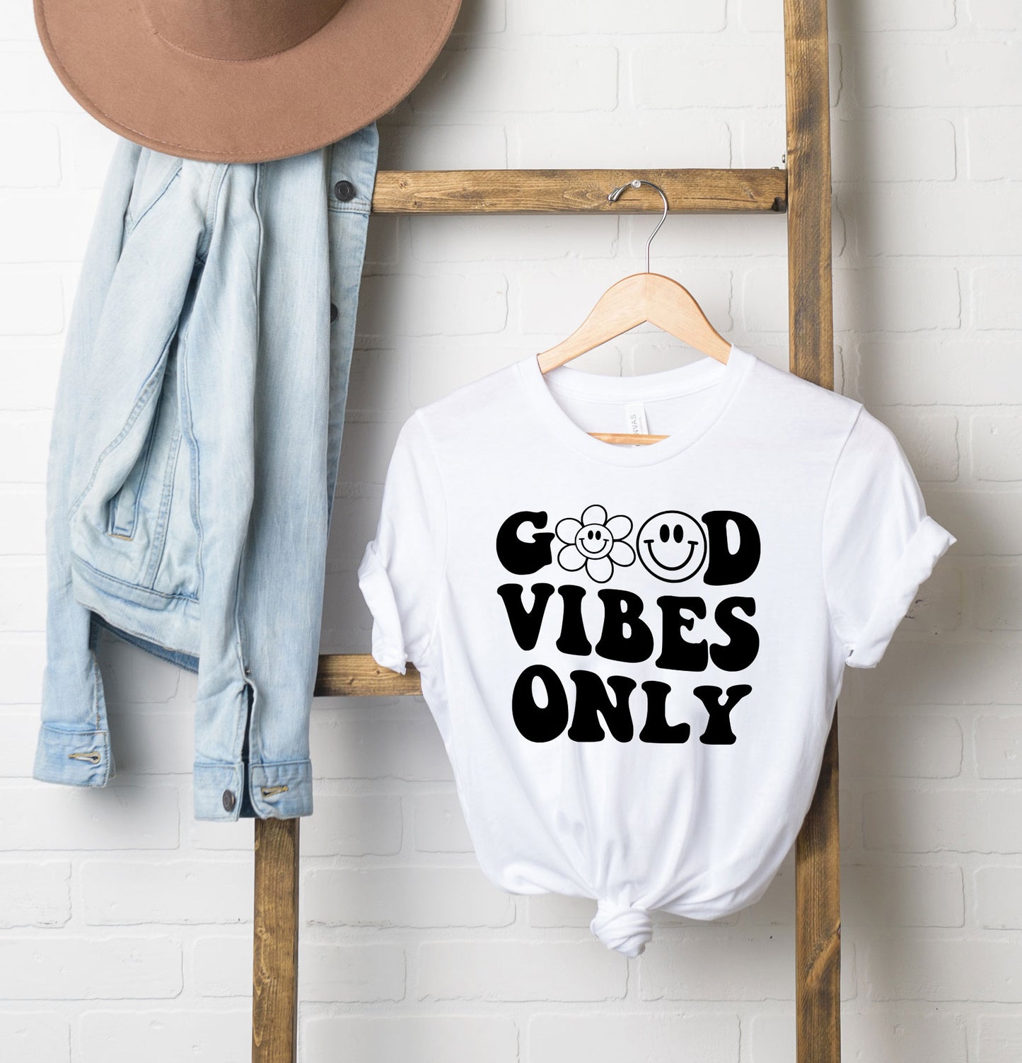 Good Vibes Only Smiley Face | Short Sleeve Graphic Tee