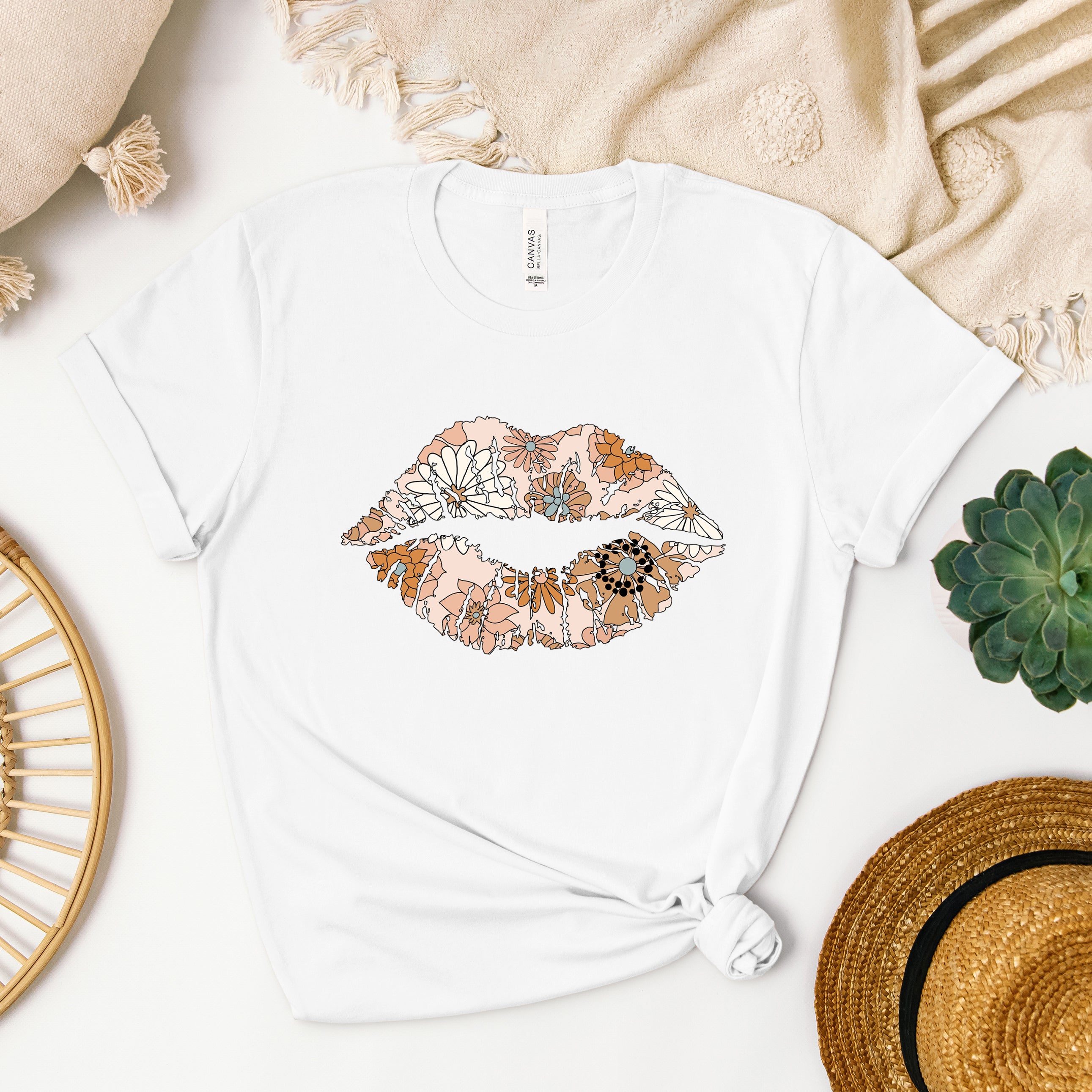 Boho Floral Lips | Short Sleeve Graphic Tee