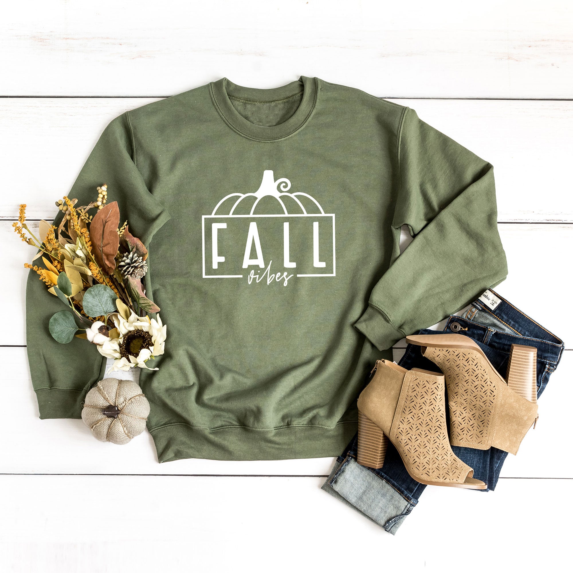 Fall Vibes Pumpkin | Sweatshirt