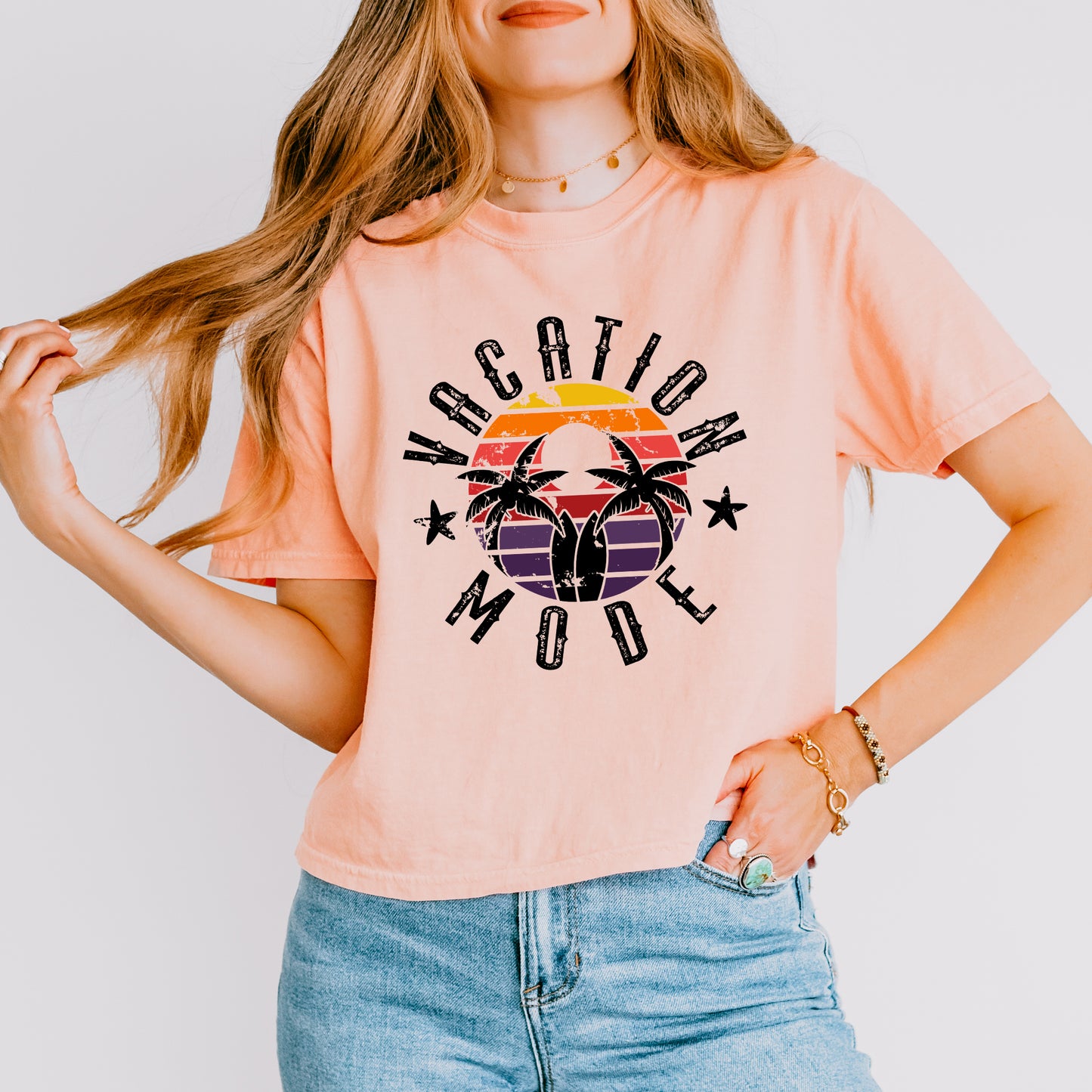 Vacation Mode Circle | Relaxed Fit Cropped Tee