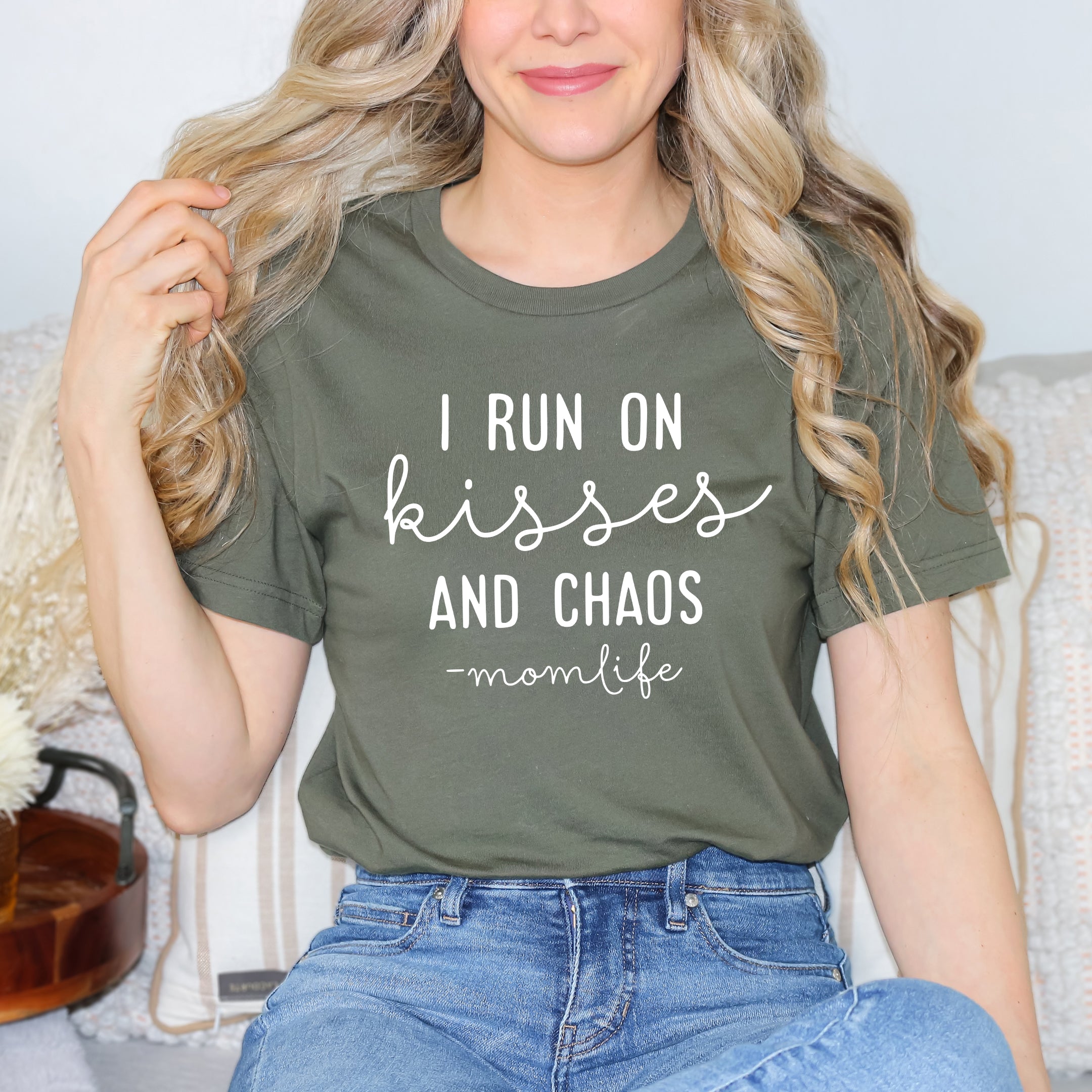 I Run On Kisses And Chaos | Short Sleeve Graphic Tee