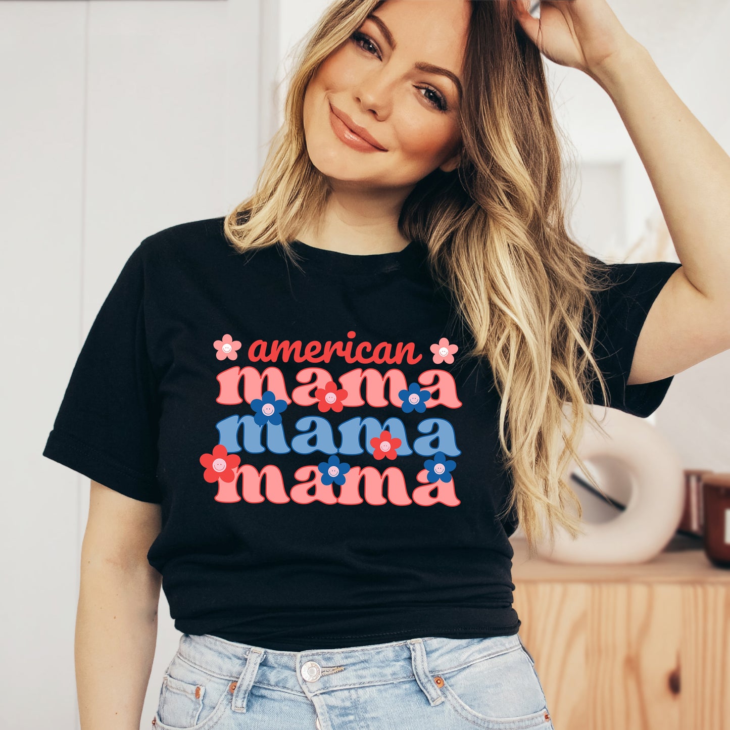 American Mama Smiley Face | Short Sleeve Graphic Tee