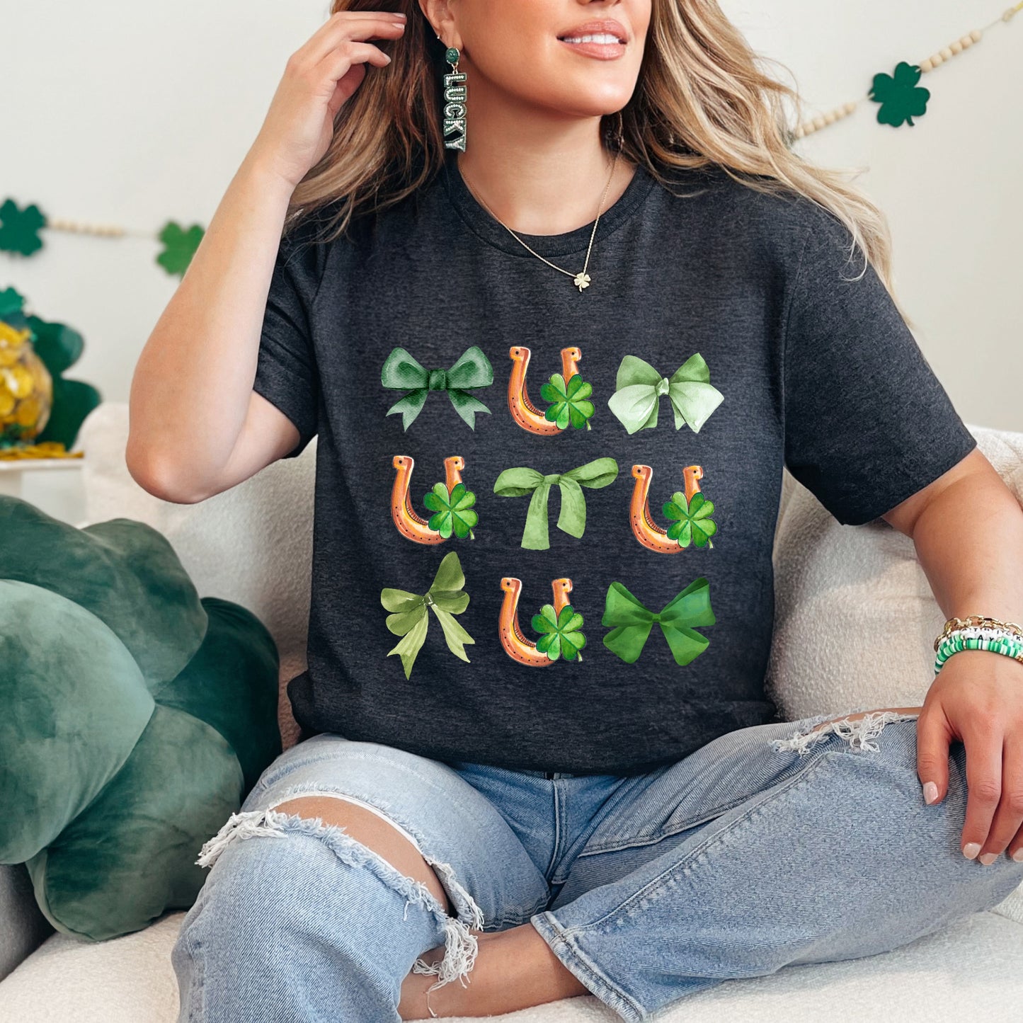 Coquette Horseshoe Chart | Short Sleeve Crewneck