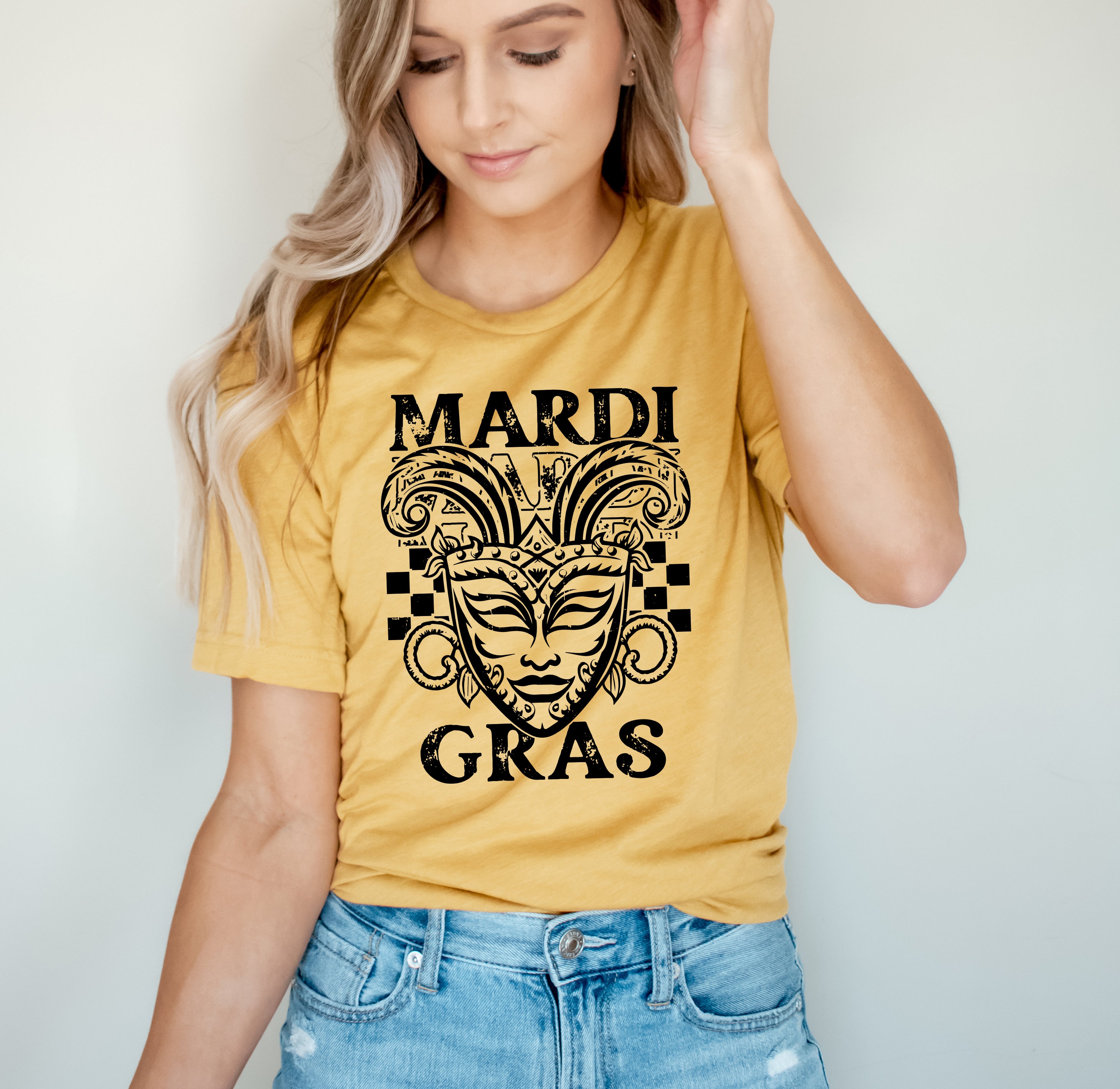 Mardi Gras Mask Distressed | Short Sleeve Crew Neck