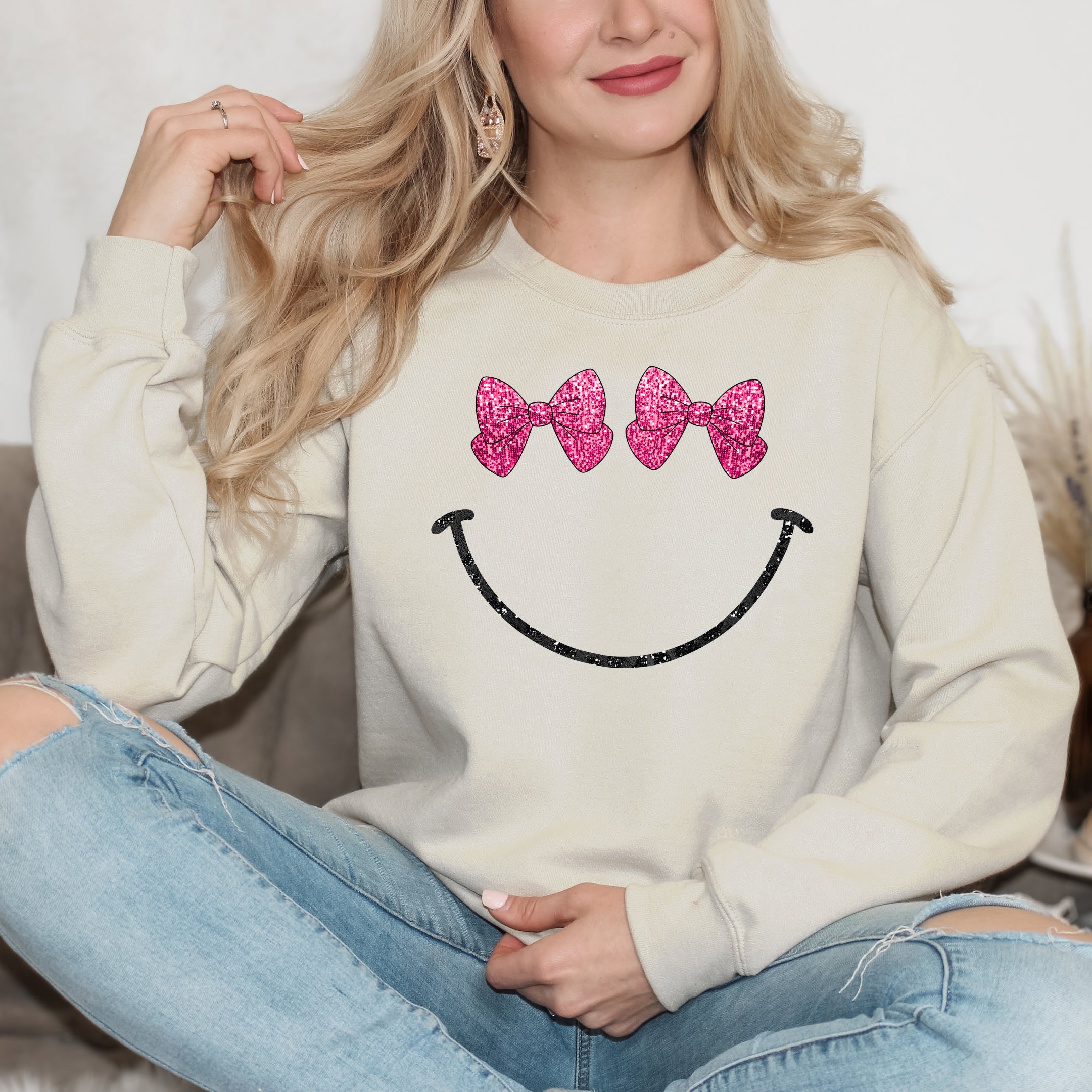 Bow Eyes Smiley | Sweatshirt