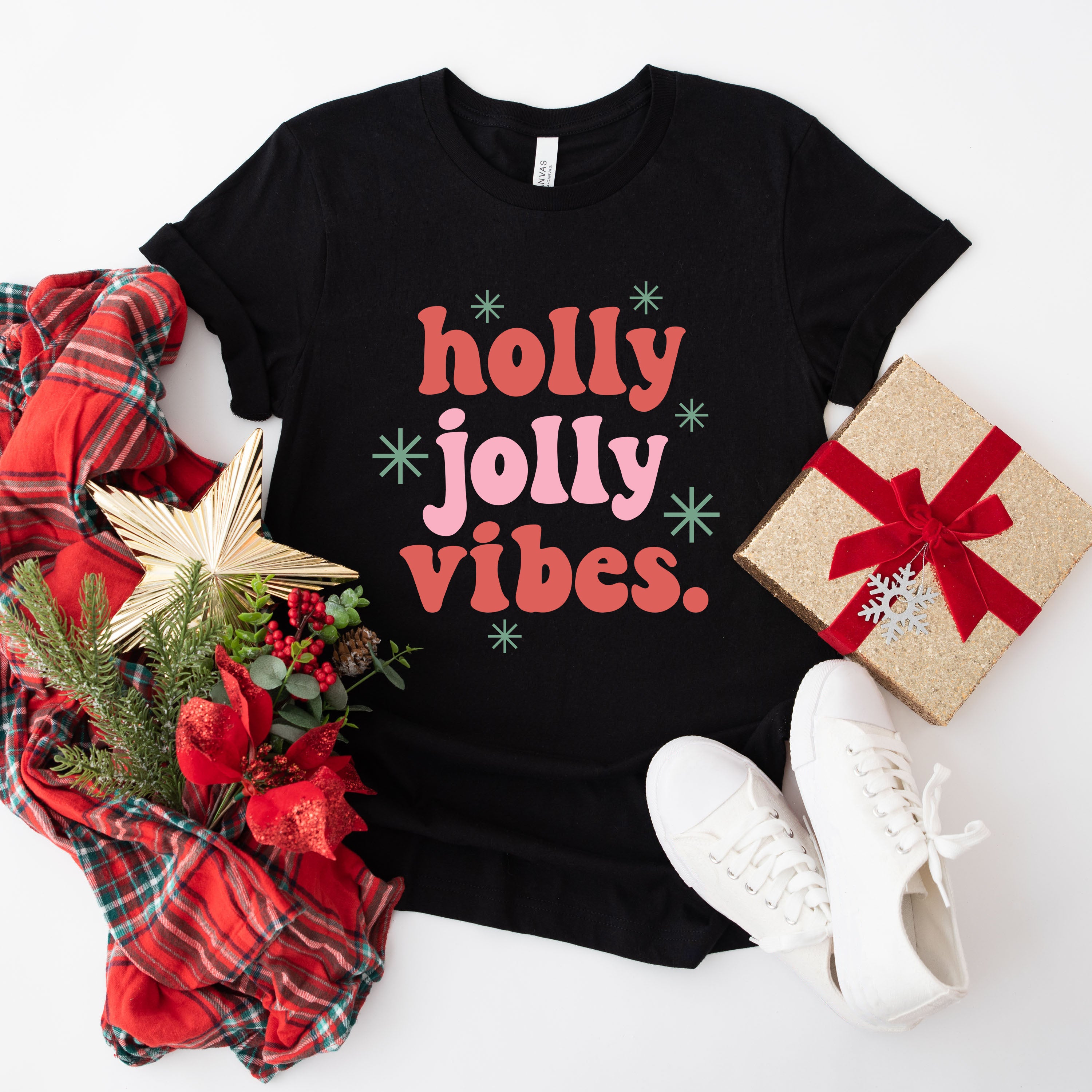 Retro Holly Jolly Vibes | Short Sleeve Graphic Tee