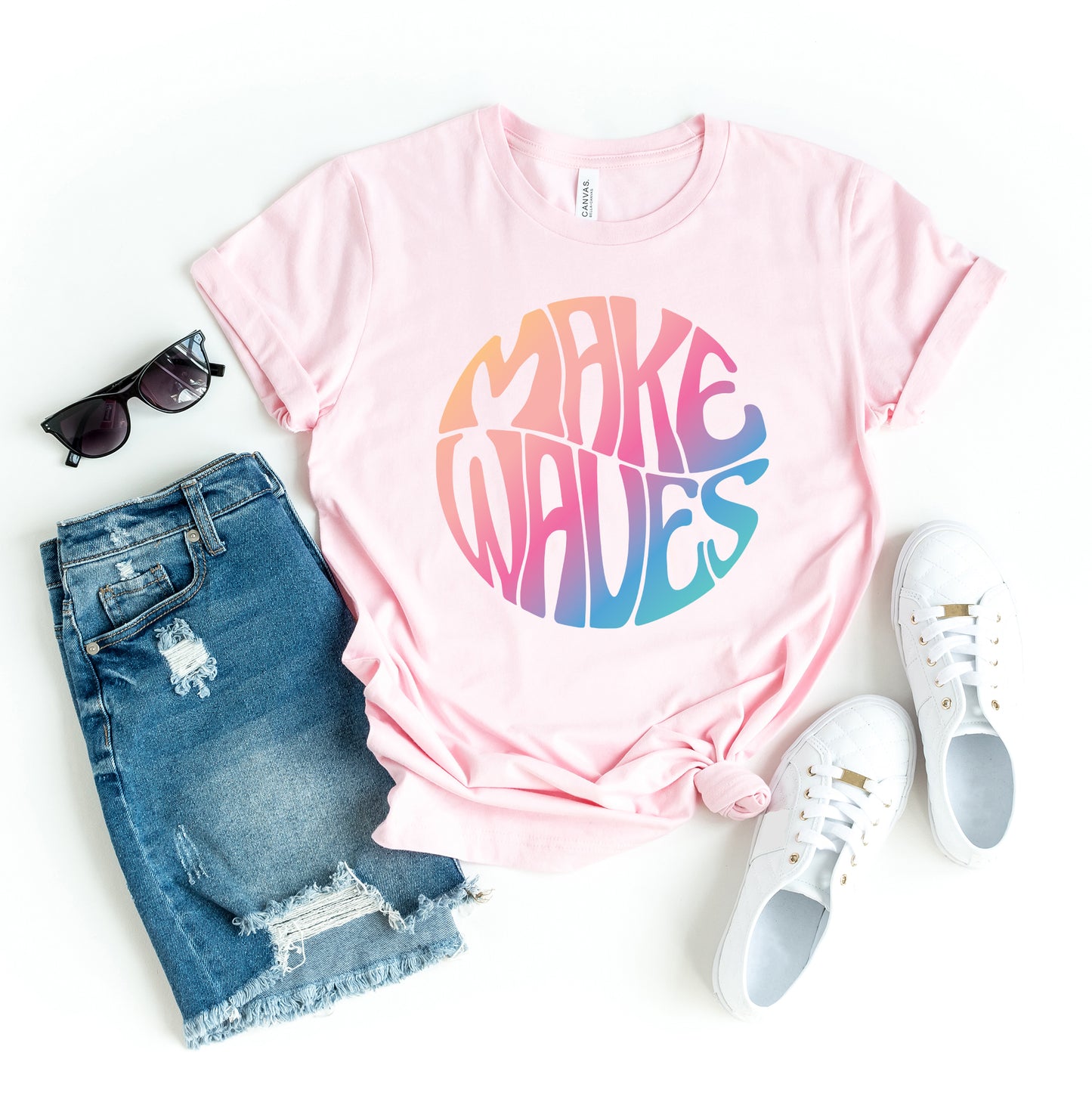Make Waves Circle Colorful | Short Sleeve Graphic Tee