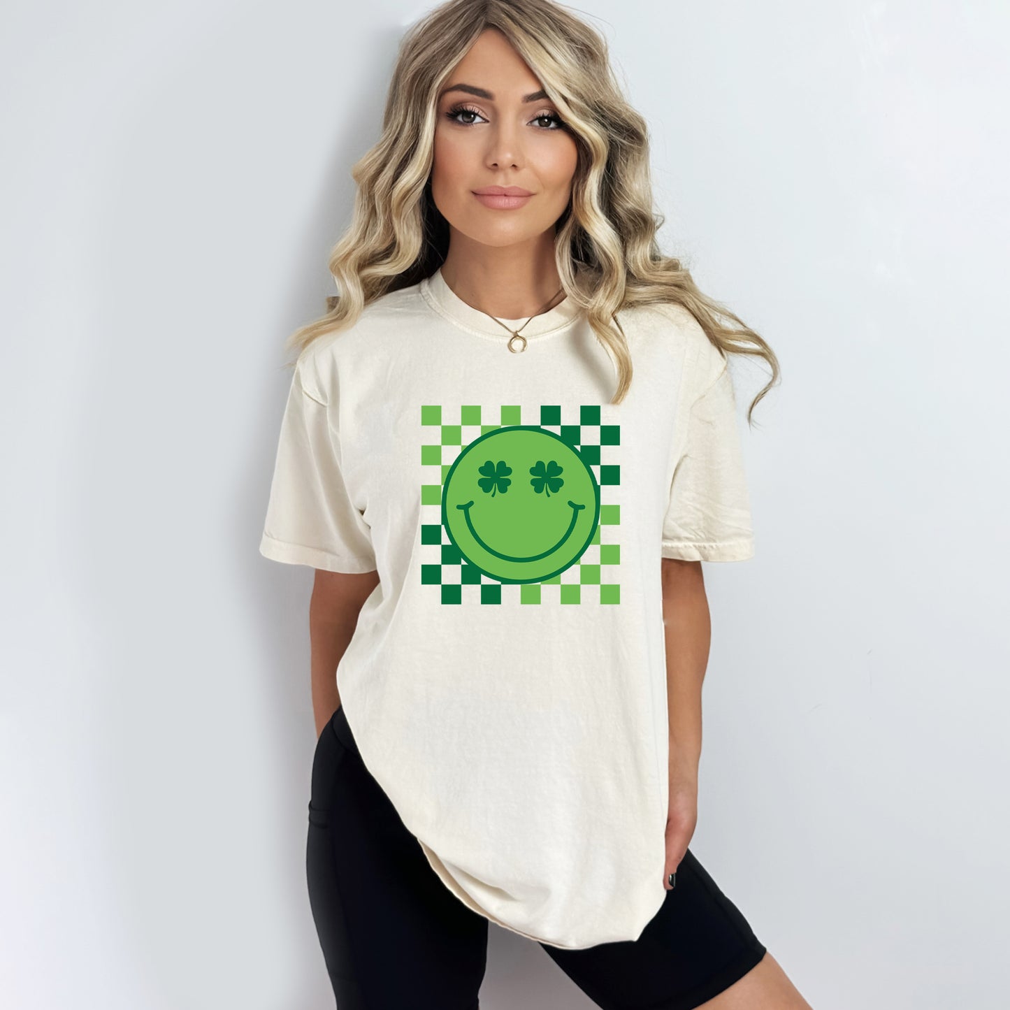 Clover Eyes Smiley | Garment Dyed Short Sleeve Tee
