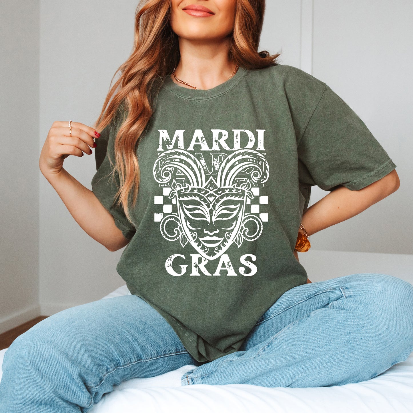 Mardi Gras Mask Distressed | Garment Dyed Tee