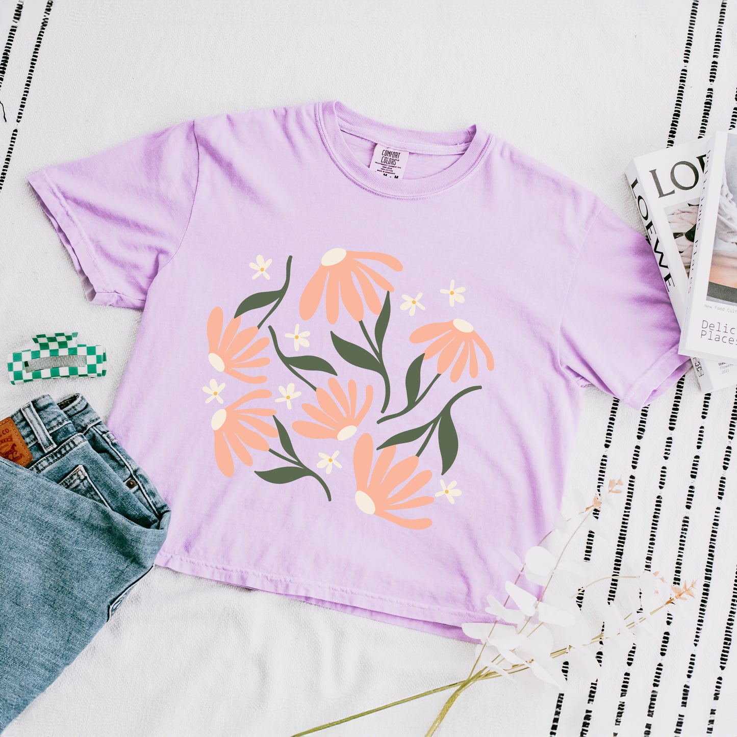 Pink Daisies | Relaxed Fit Cropped Tee