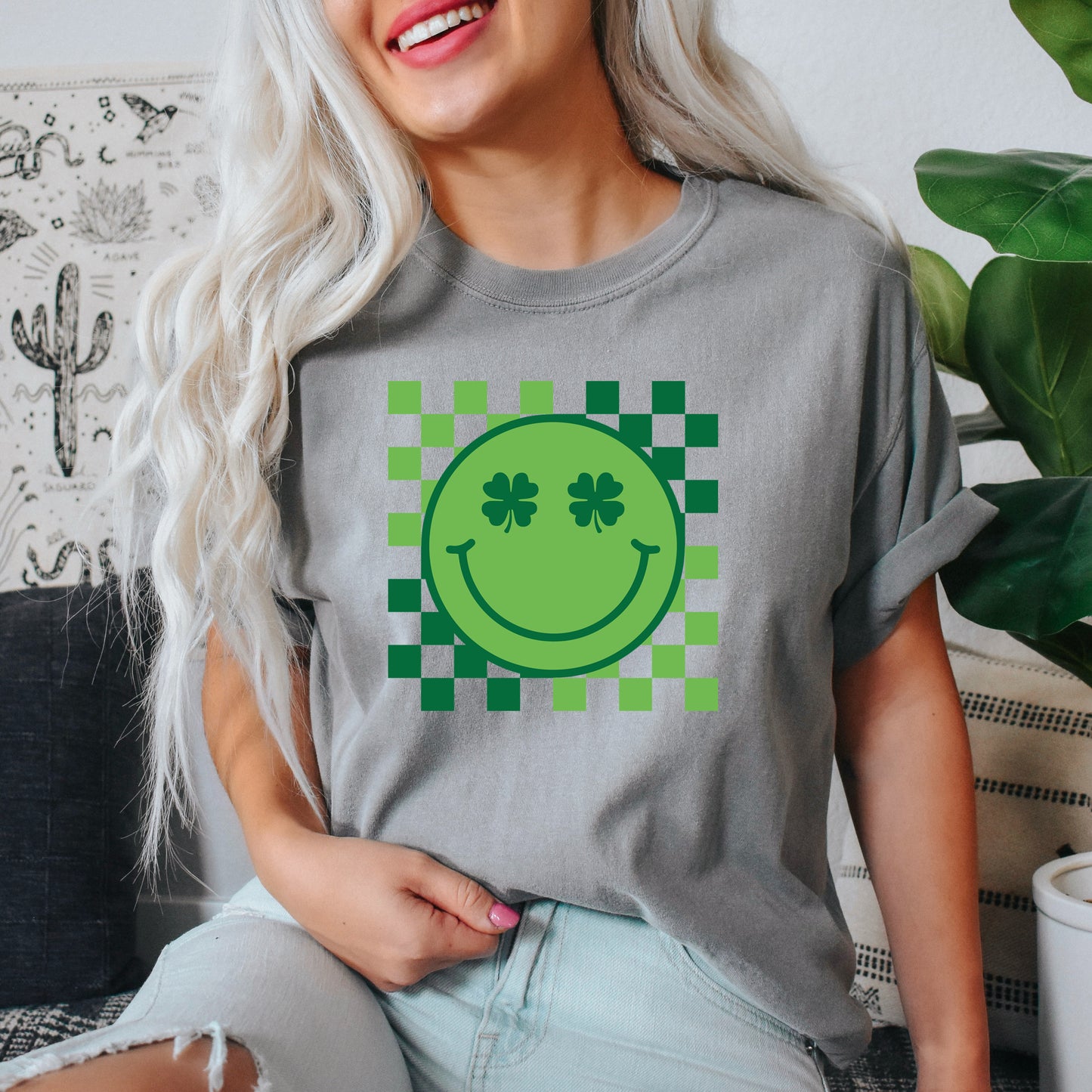 Clover Eyes Smiley | Garment Dyed Short Sleeve Tee