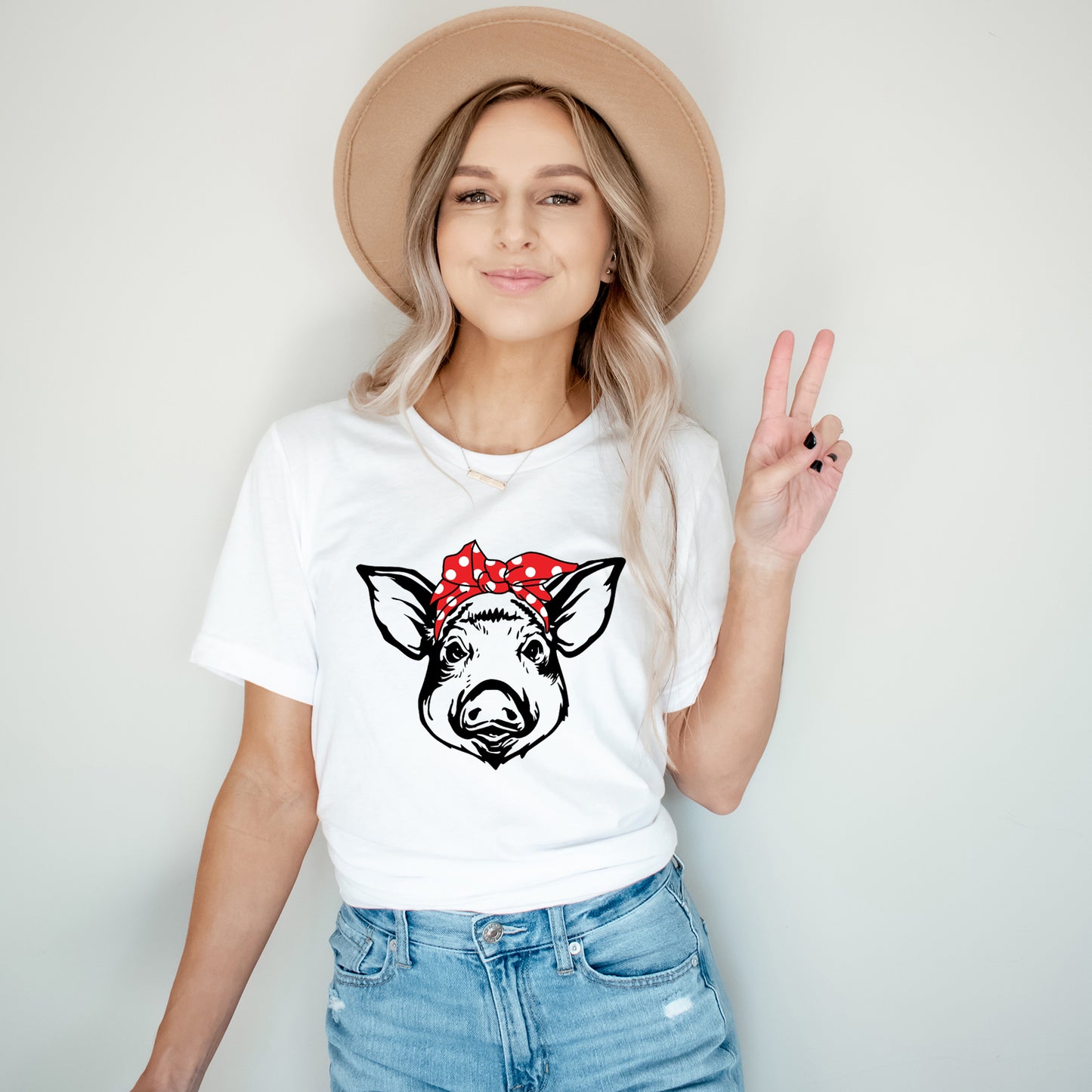 Pig and Bandana | Short Sleeve Graphic Tee
