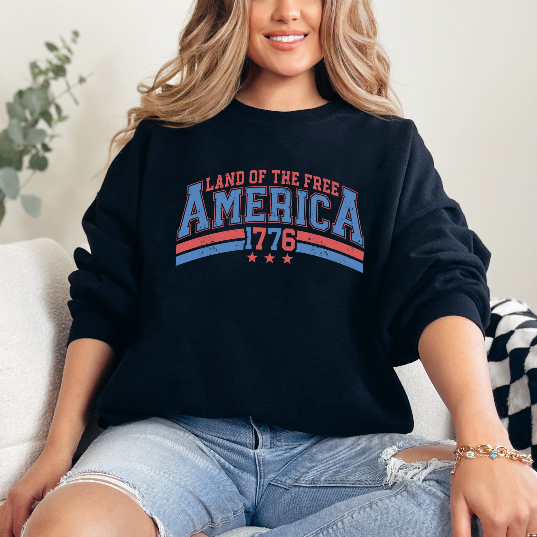 Land Of The Free America Curved | Sweatshirt