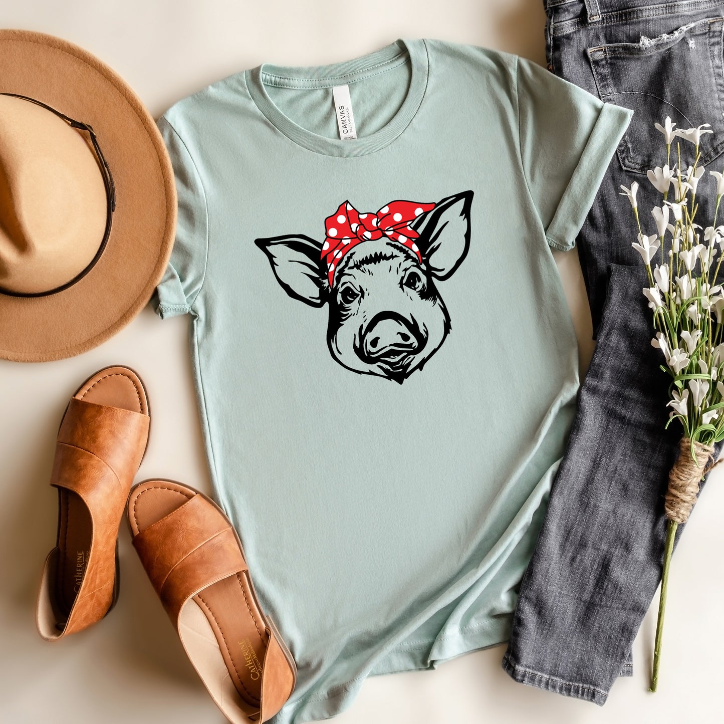 Pig and Bandana | Short Sleeve Graphic Tee