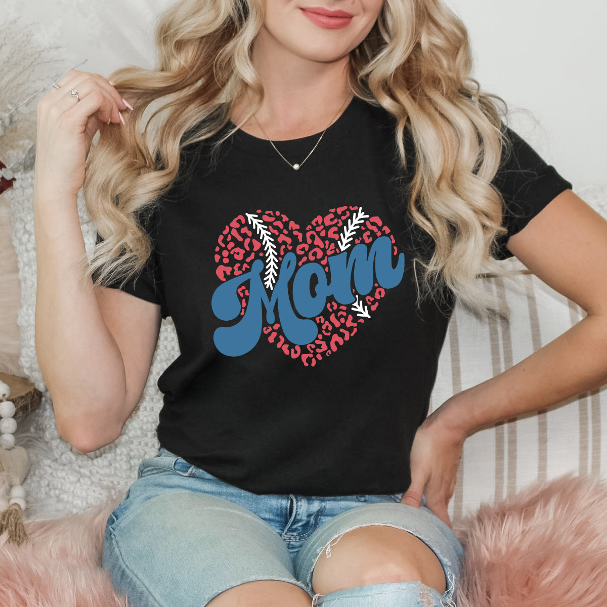Baseball Mom Heart | Short Sleeve Graphic Tee