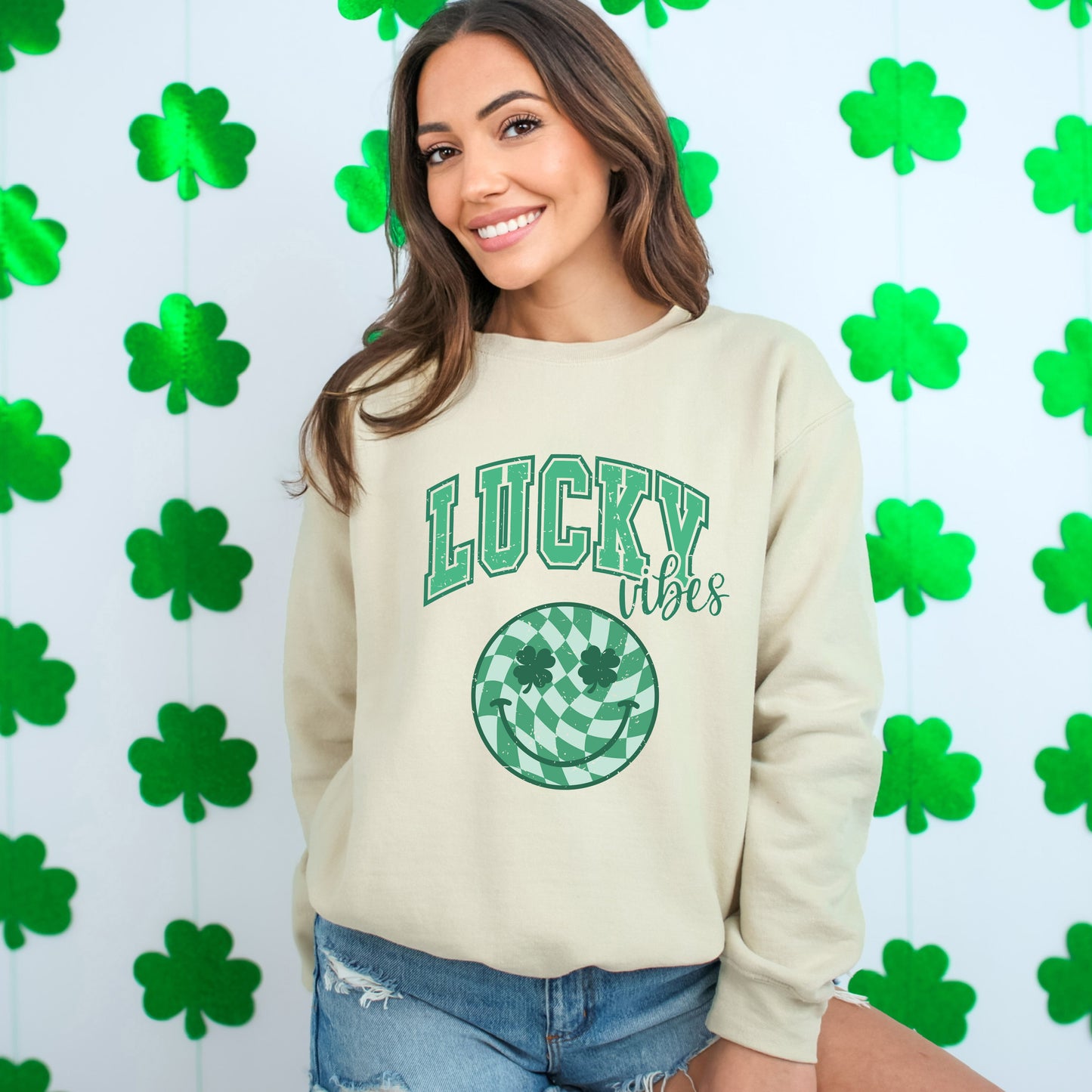 Lucky Vibes Smiley | Sweatshirt