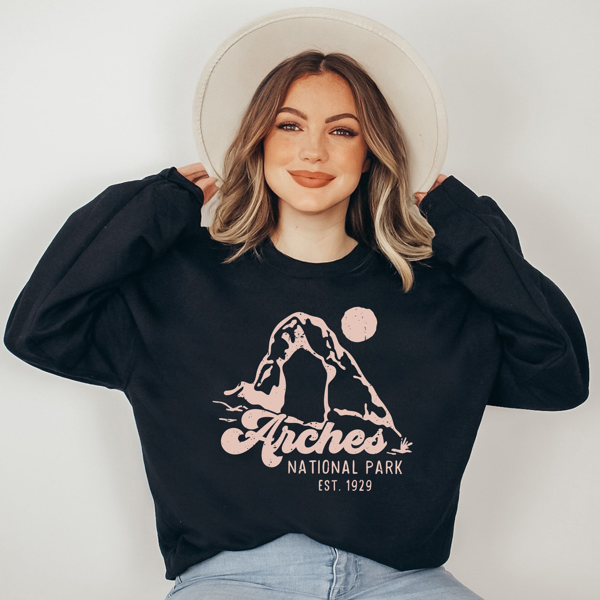 Vintage Arches National Park | Sweatshirt