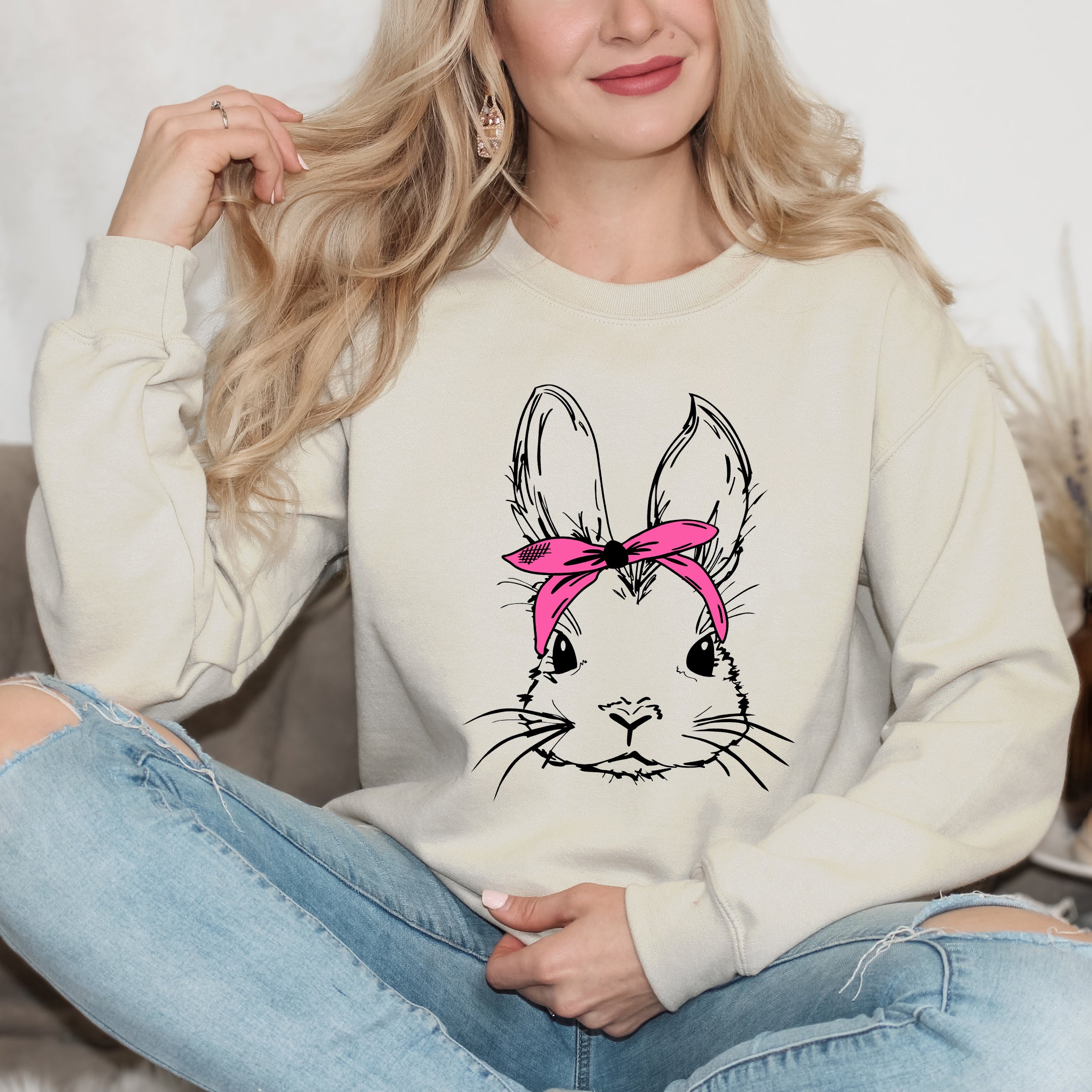 Bunny With Bandana | Sweatshirt