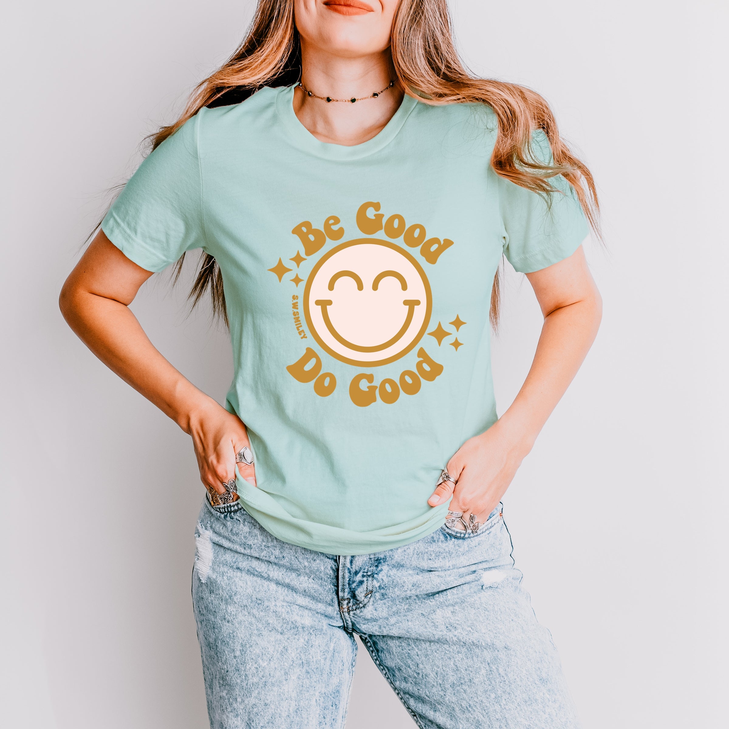 S.W.Smiley Be Good Do Good Smiley Face - Women's Short Sleeve Graphic T-Shirt