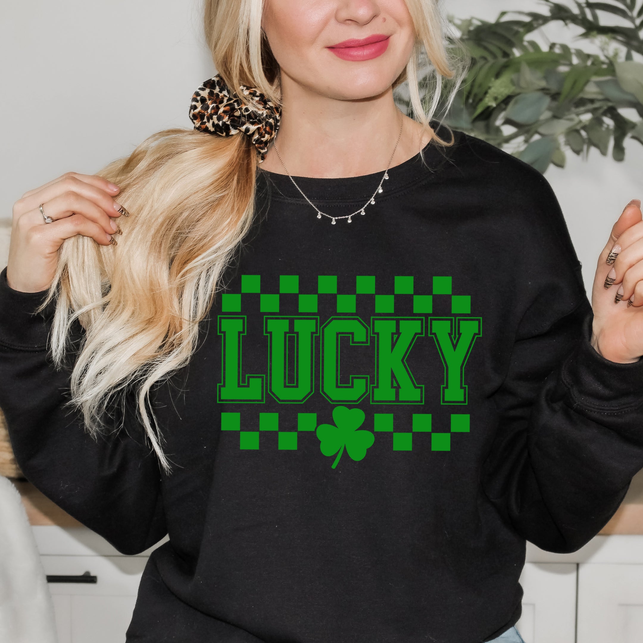 Checkered Lucky Shamrock | Sweatshirt