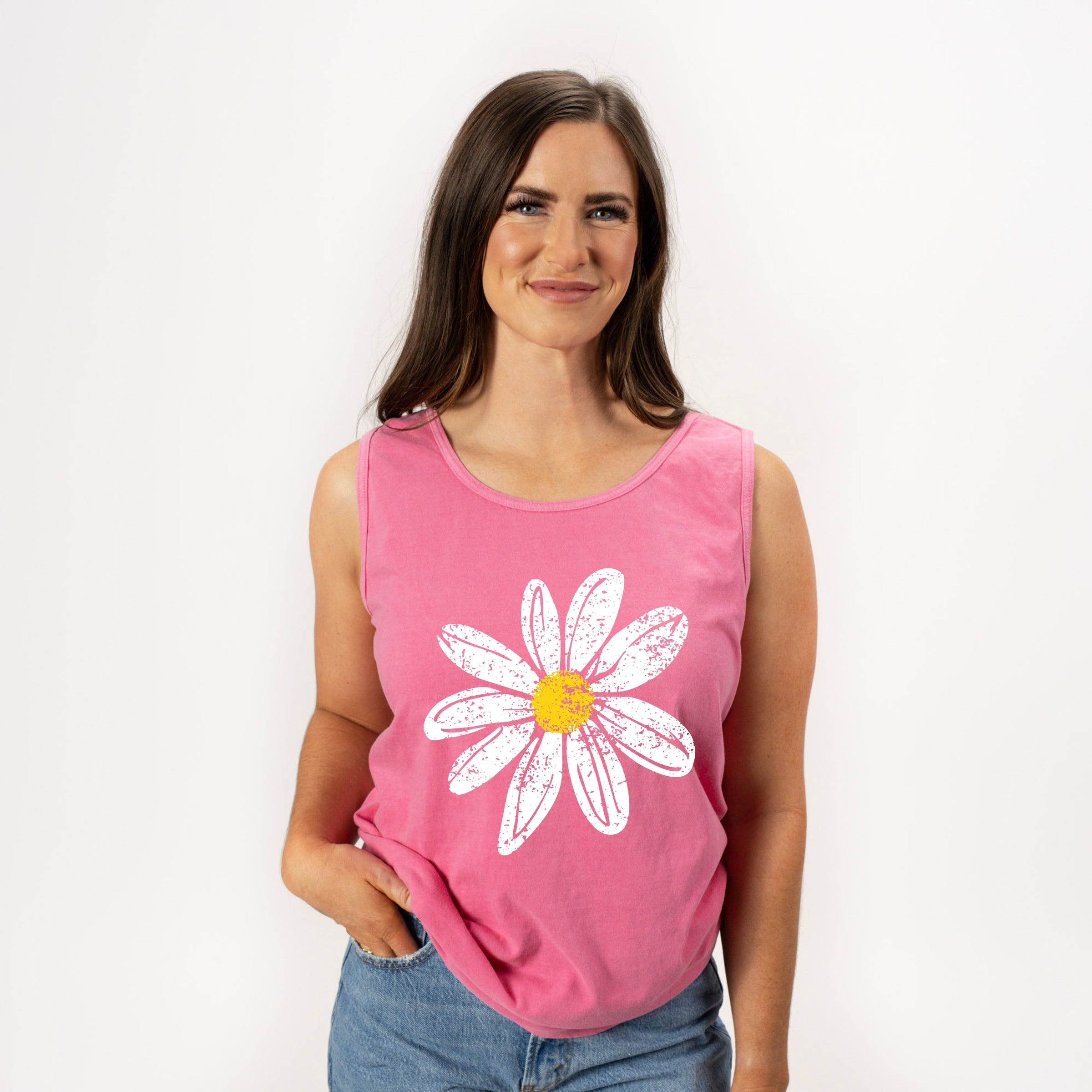 Daisy Distressed - Women's Garment Dyed Graphic Tank Top