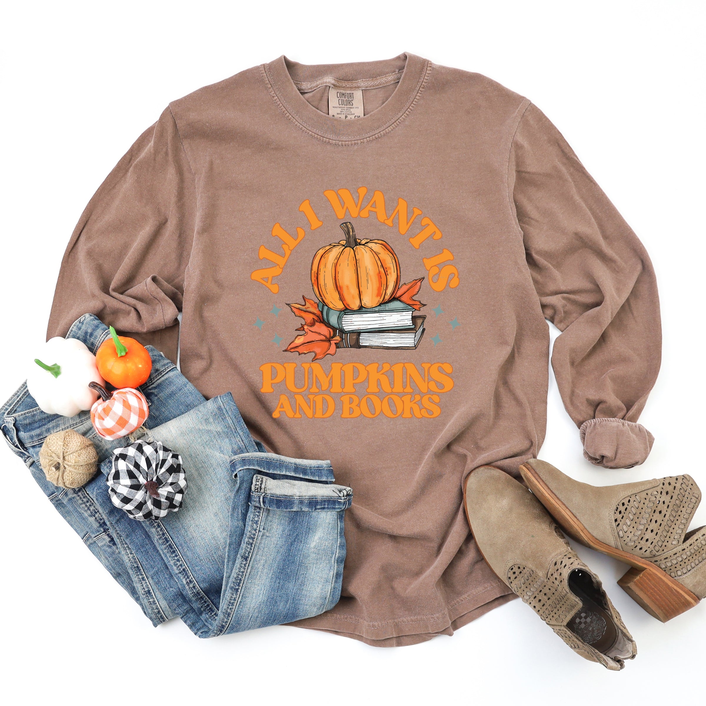 All I Want Is Pumpkins And Books - Women's Garment Dyed Long Sleeve Graphic T-Shirt