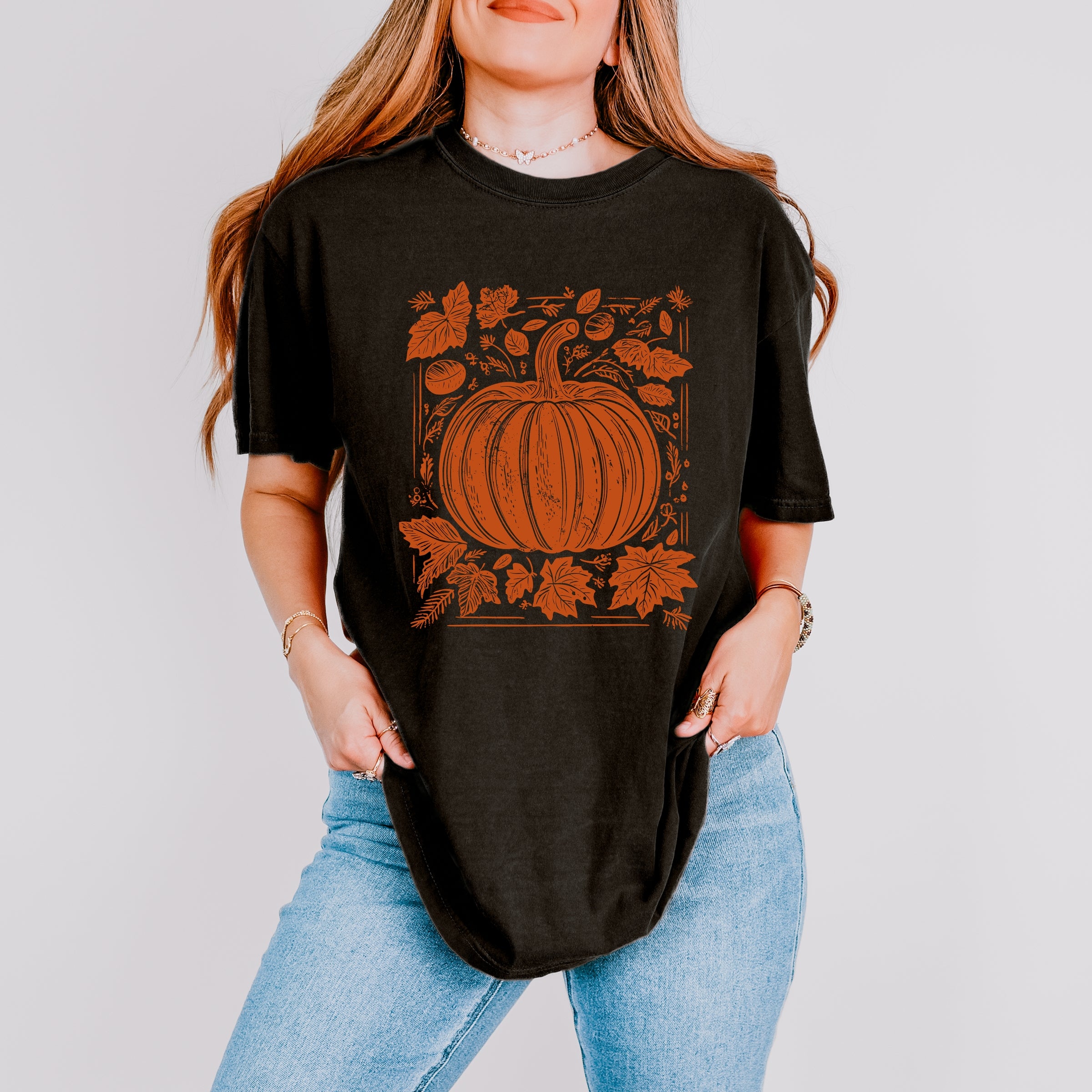 Pumpkin With Leaves Distressed - Women's Garment Dyed Graphic T-Shirt