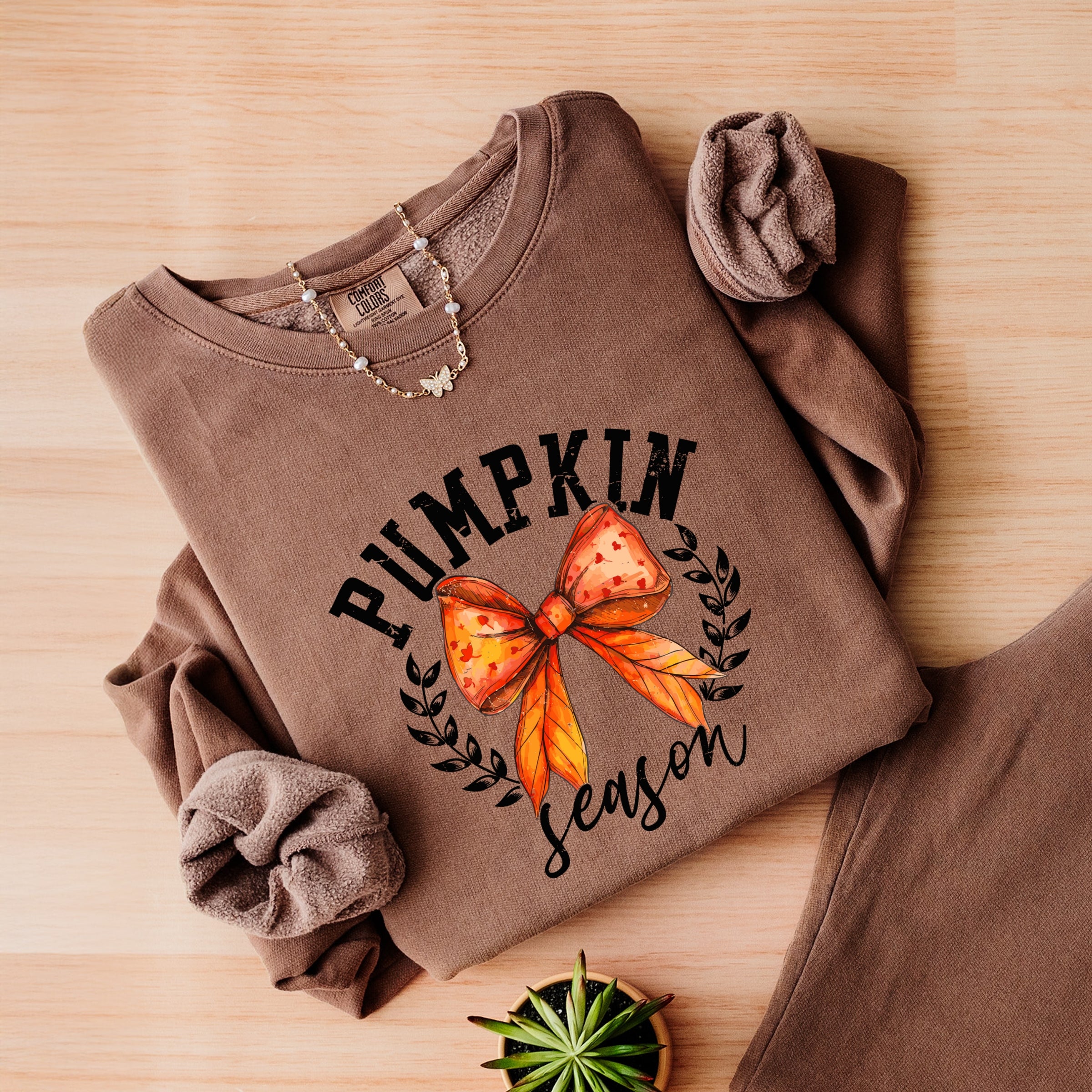 Coquette Orange Bow Pumpkin Season - Women's Lightweight Garment Dyed Sweatshirt