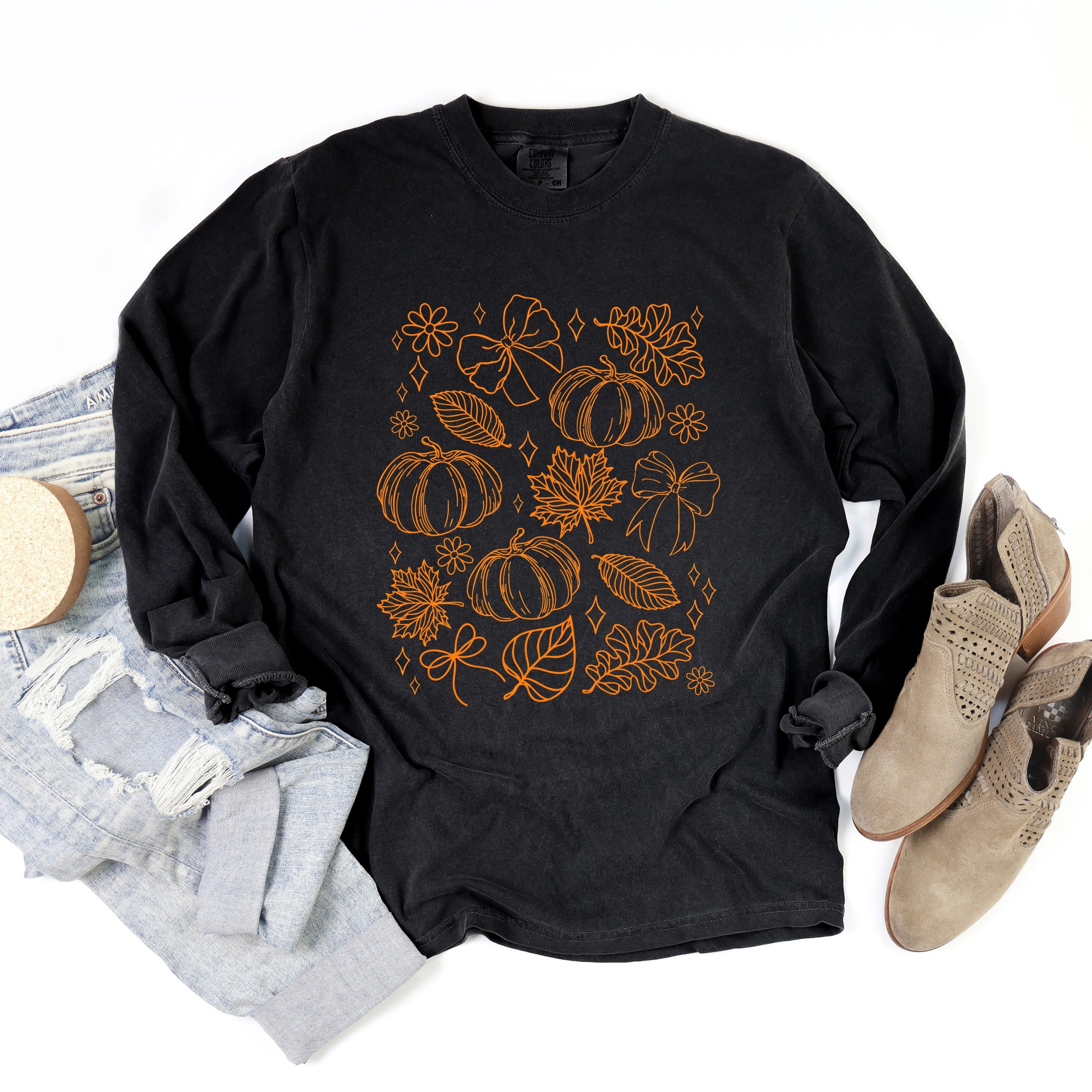 Fall Decorations Outline - Women's Garment Dyed Long Sleeve Graphic T-Shirt
