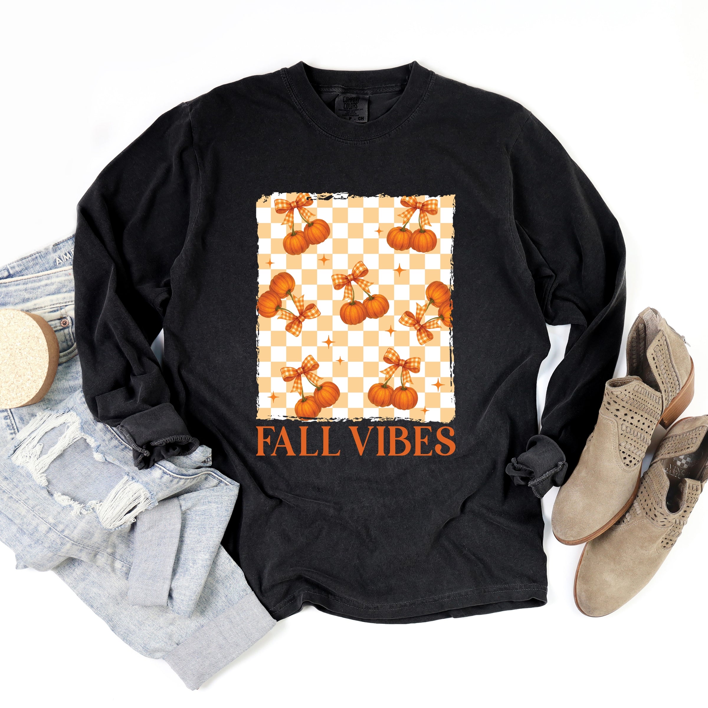 Fall Vibes Checked Pumpkins - Women's Garment Dyed Long Sleeve Graphic T-Shirt
