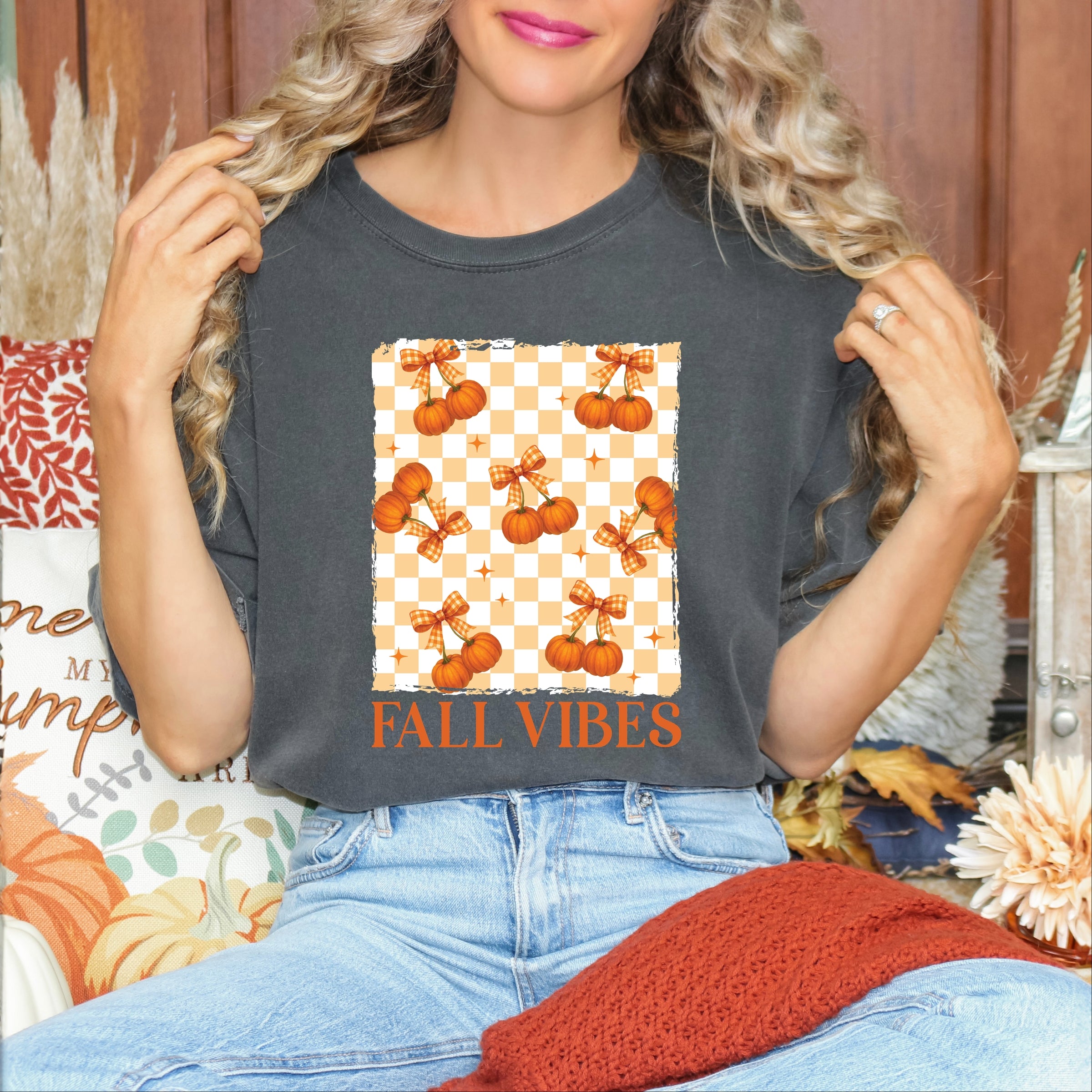 Fall Vibes Checked Pumpkins - Women's Garment Dyed Graphic T-Shirt