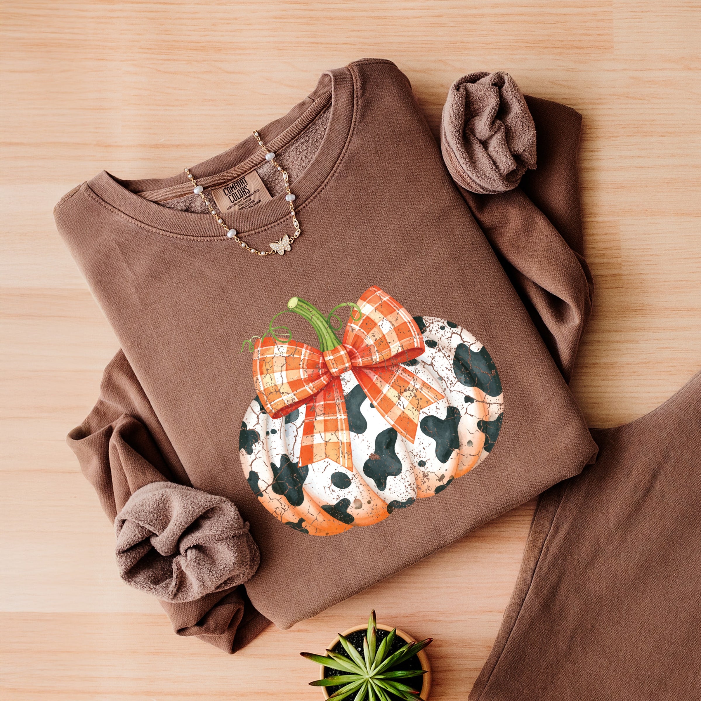 Cow Pumpkin Coquette Distressed - Lightweight Garment Dyed Sweatshirt