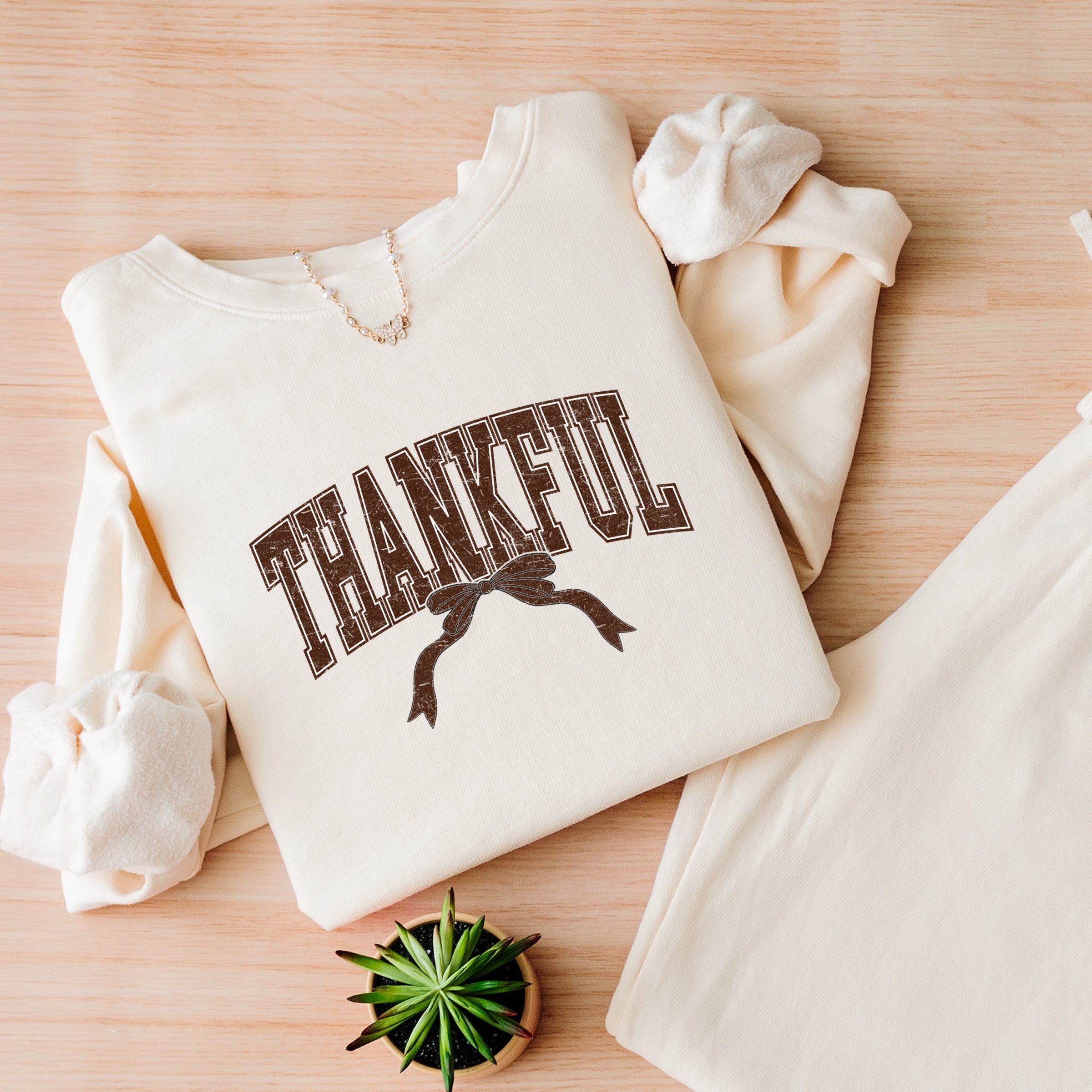 Varsity Thankful Coquette - Womens Lightweight Garment Dyed Sweatshirt