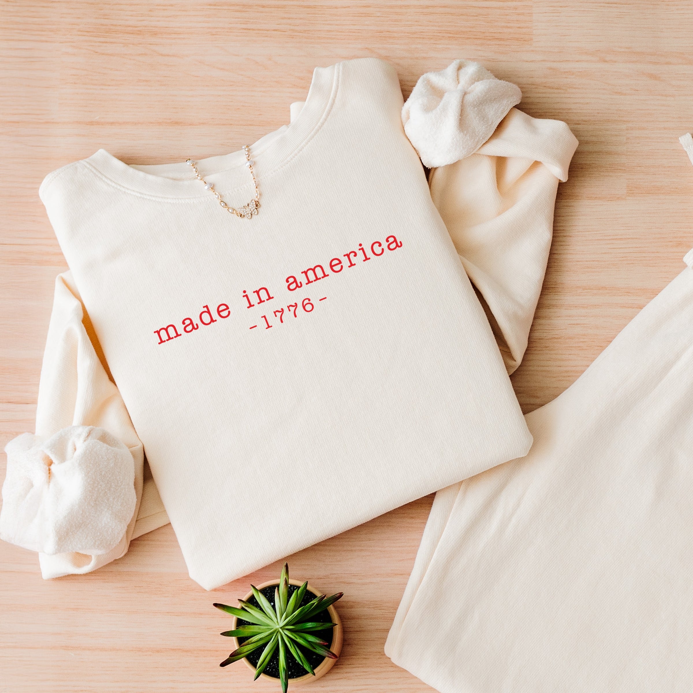 22433RED_F-LGDSWT Ivory