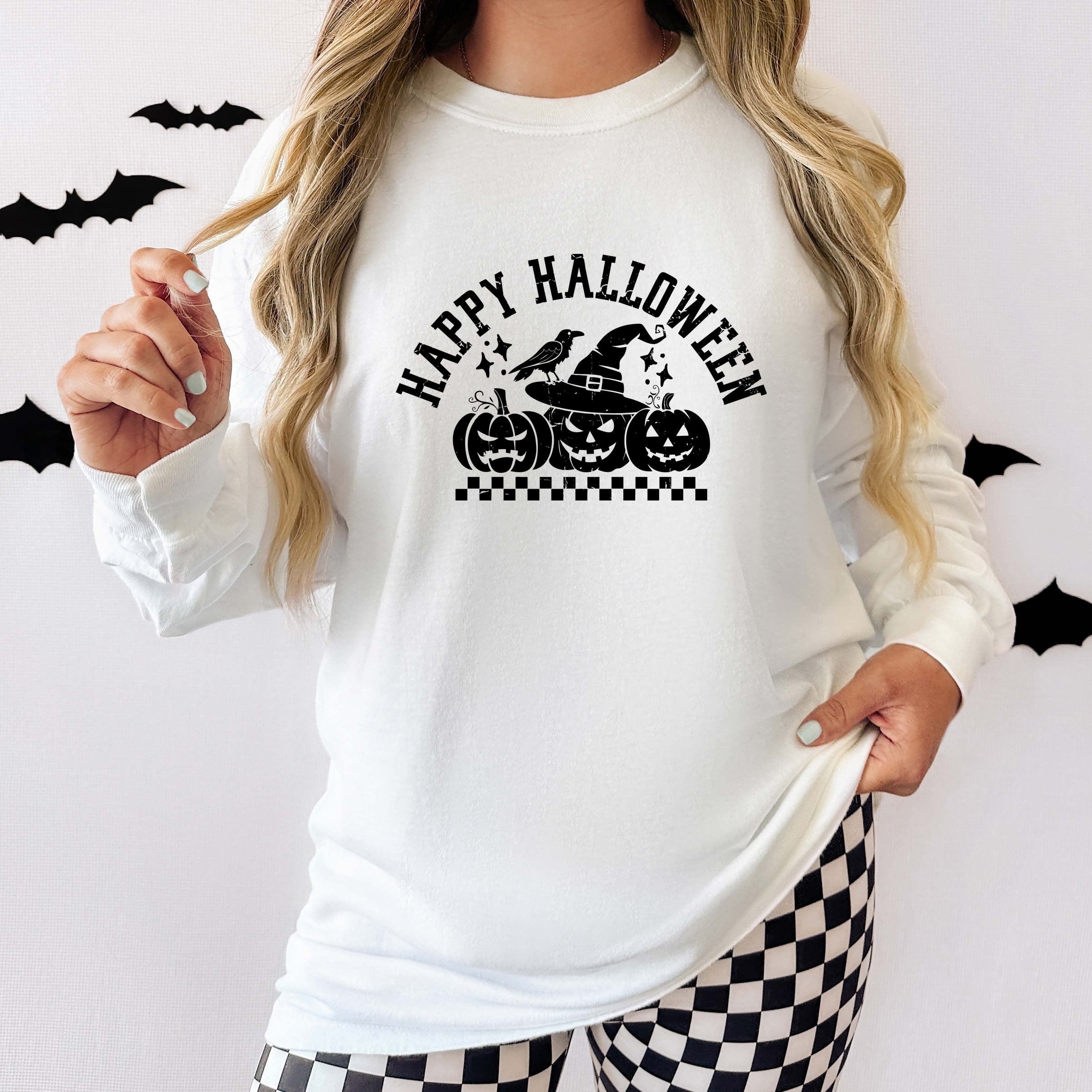 Happy Halloween Arch Distressed - Women's Garment Dyed Long Sleeve Graphic T-Shirt