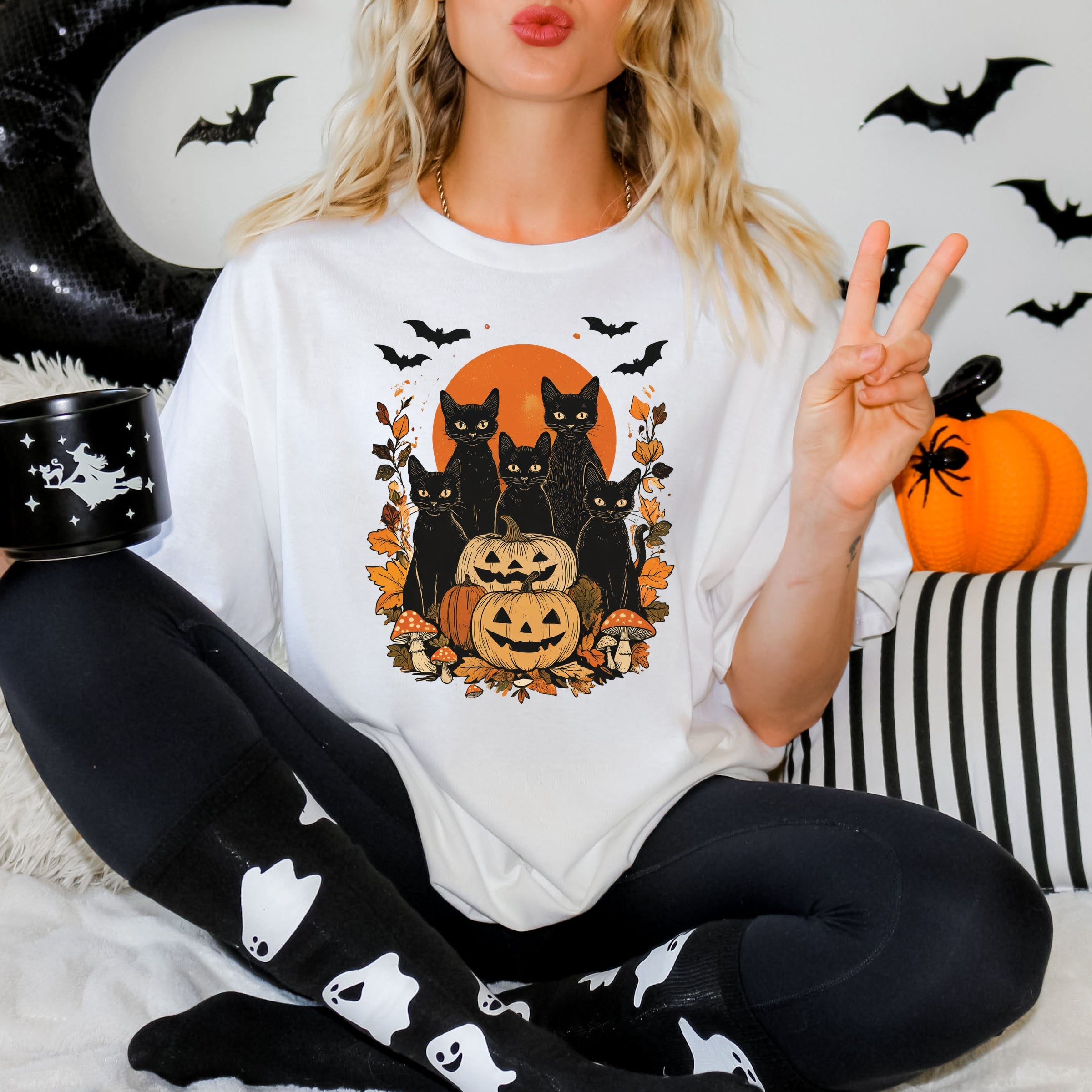 Black Cats Pumpkin Vintage - Womens Garment Dyed Tee