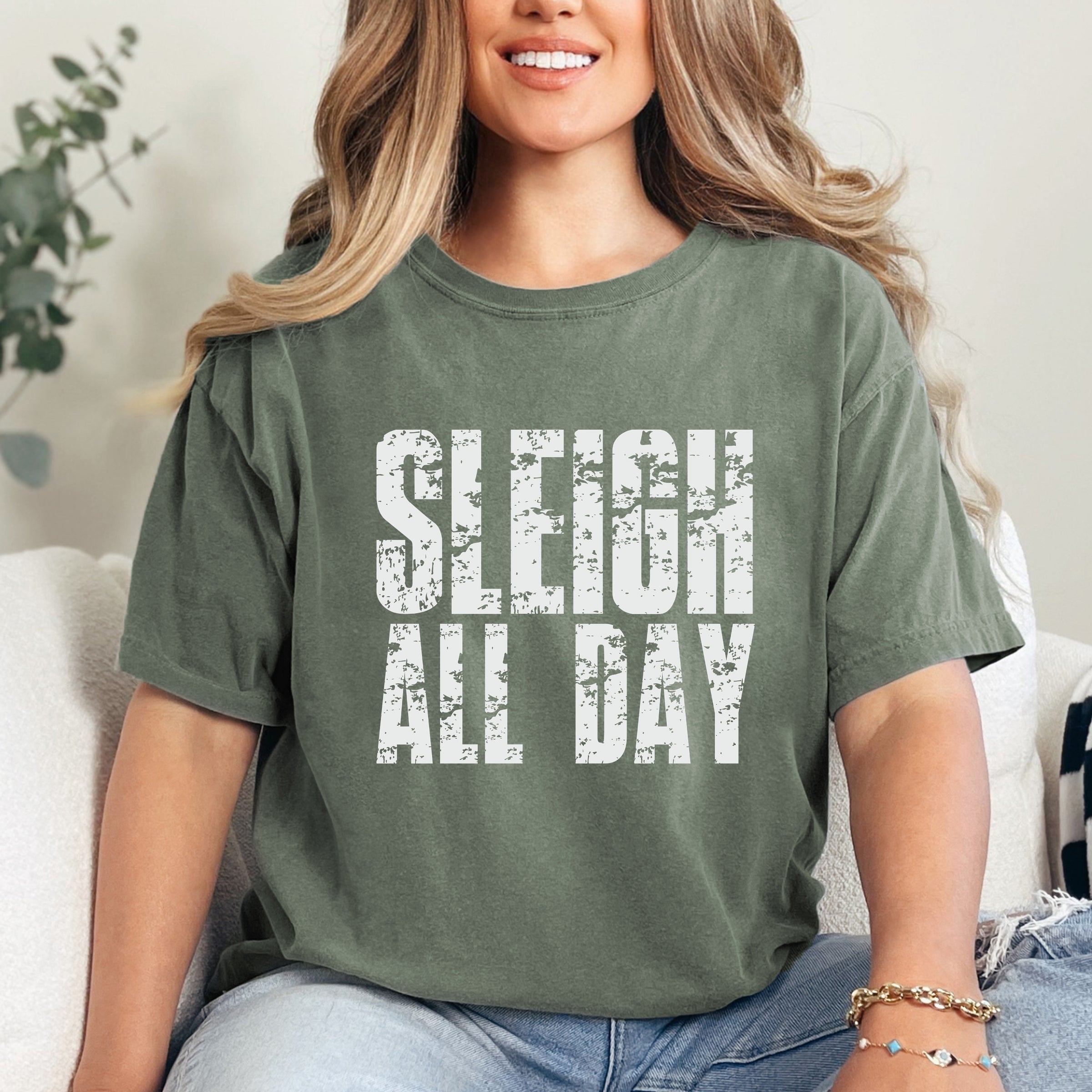 Sleigh All Day Block Distressed - Women's Garment Dyed Graphic T-Shirt
