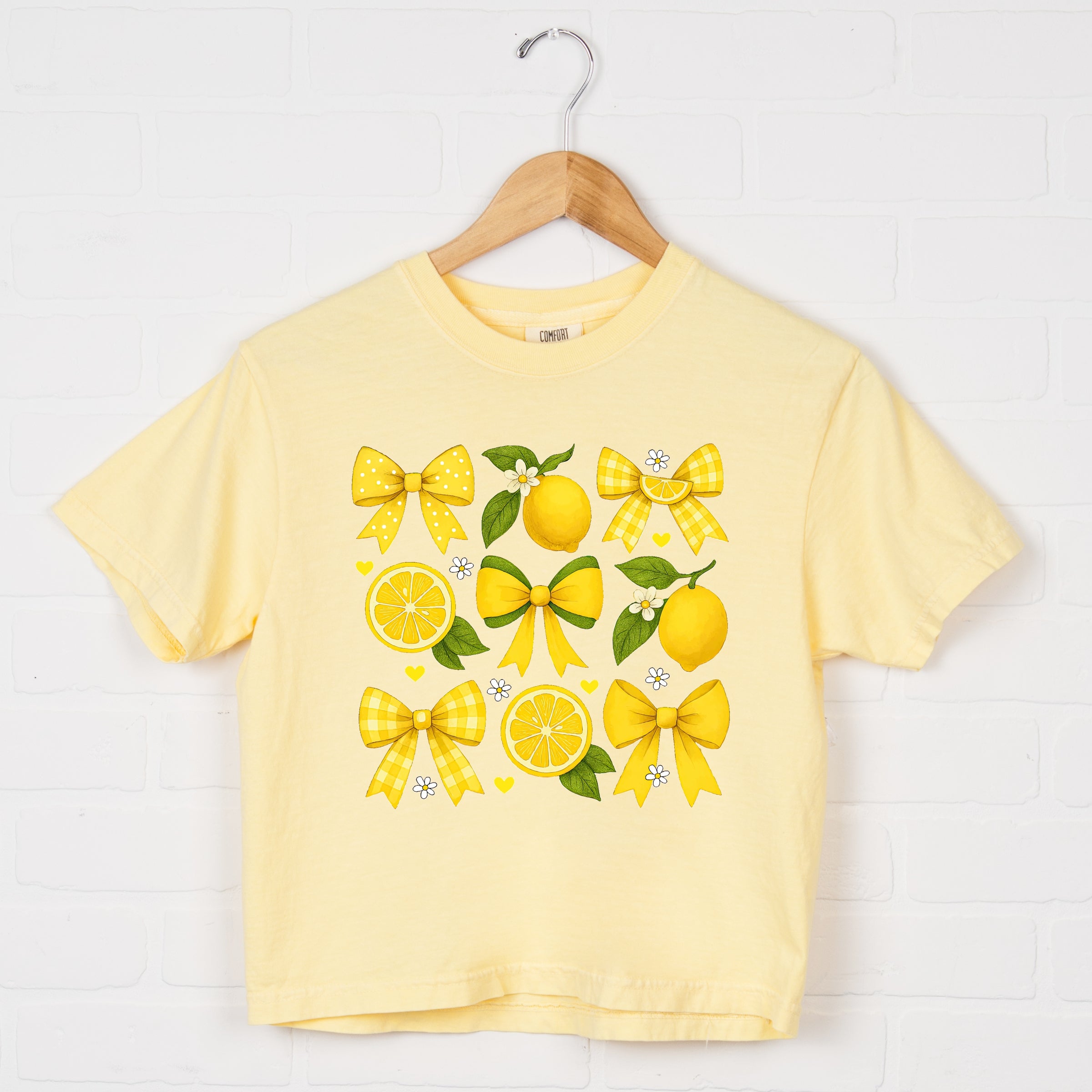 Coquette Lemons Pattern Bows - Women's Boxy Crop Top Graphic T-Shirt