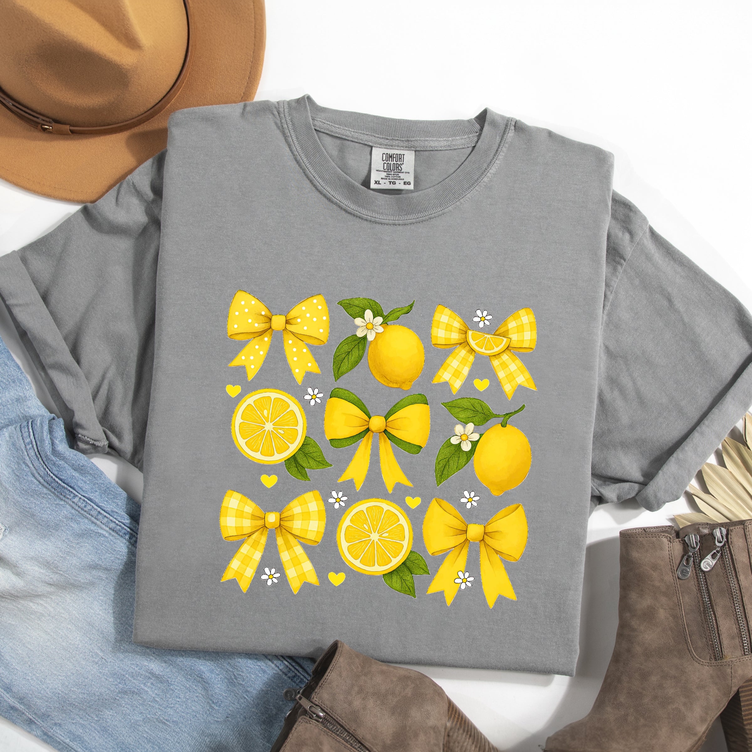 Coquette Lemons Pattern Bows - Women's Garment Dyed Graphic T-Shirt
